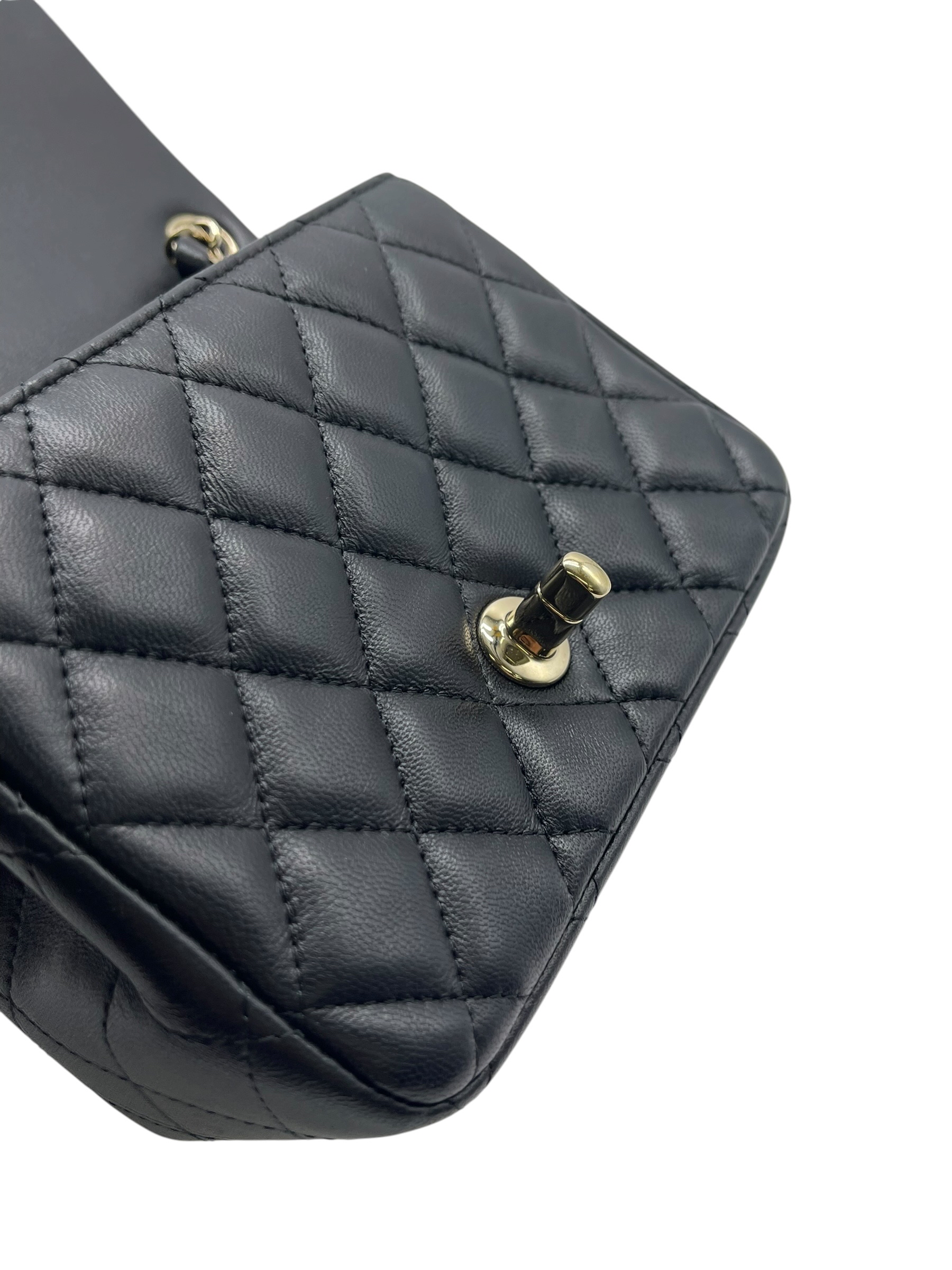 Pre-owned Chanel Square Flap Bag / Product Code: 072508