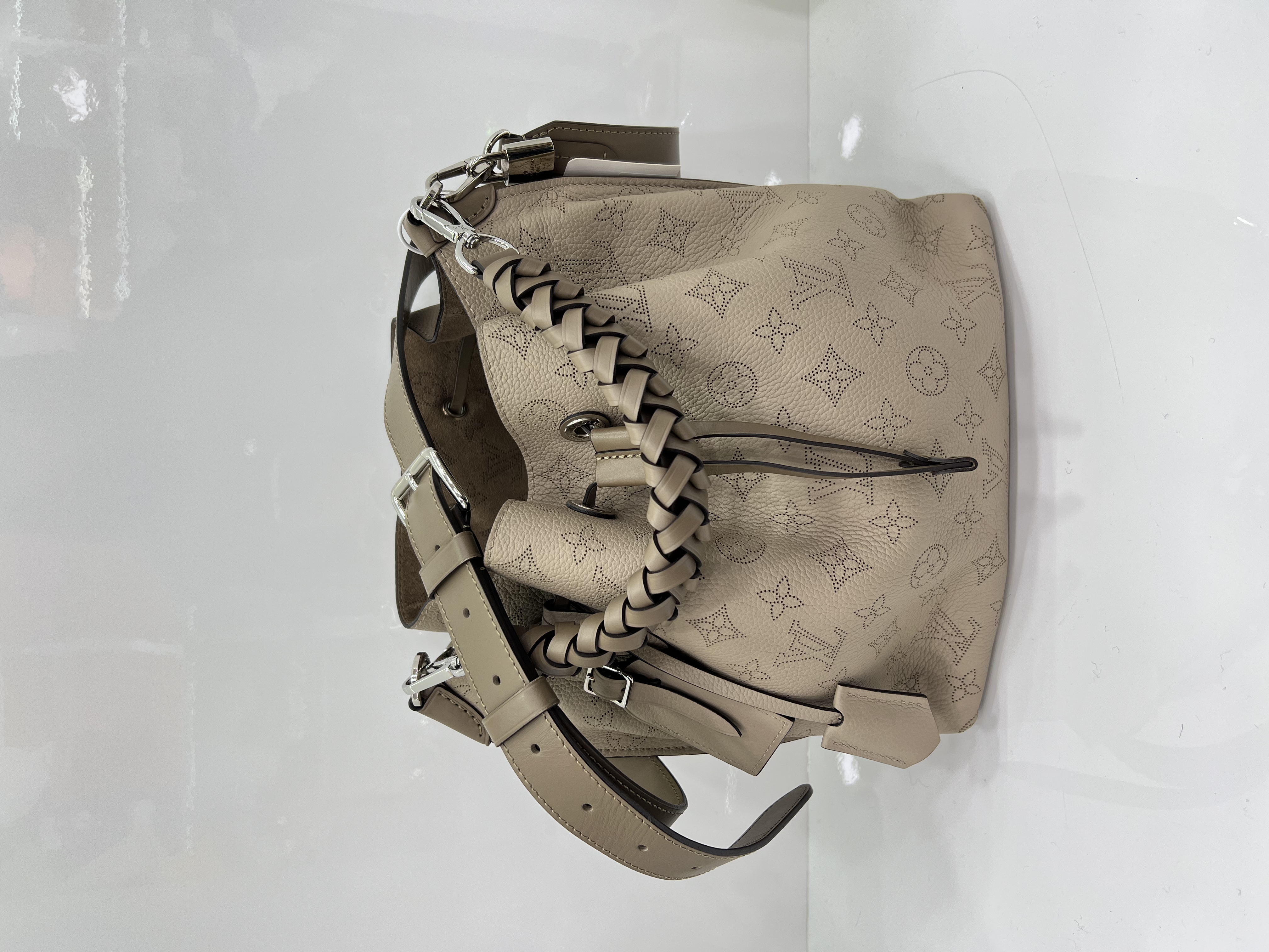 直播貨品 |  [1個-$100 2個-$300］EE86