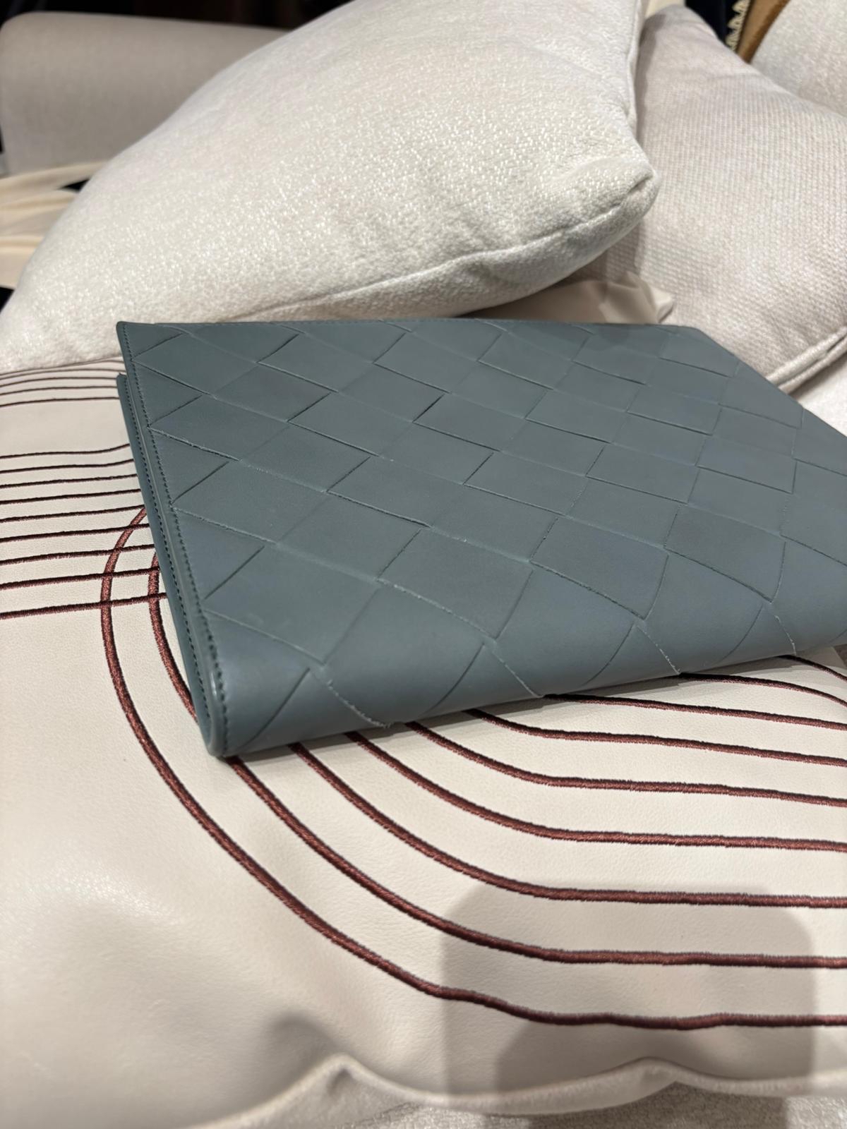 Bottega Veneta BV Grey Calfskin Clutch 100%Authentic,95%new 