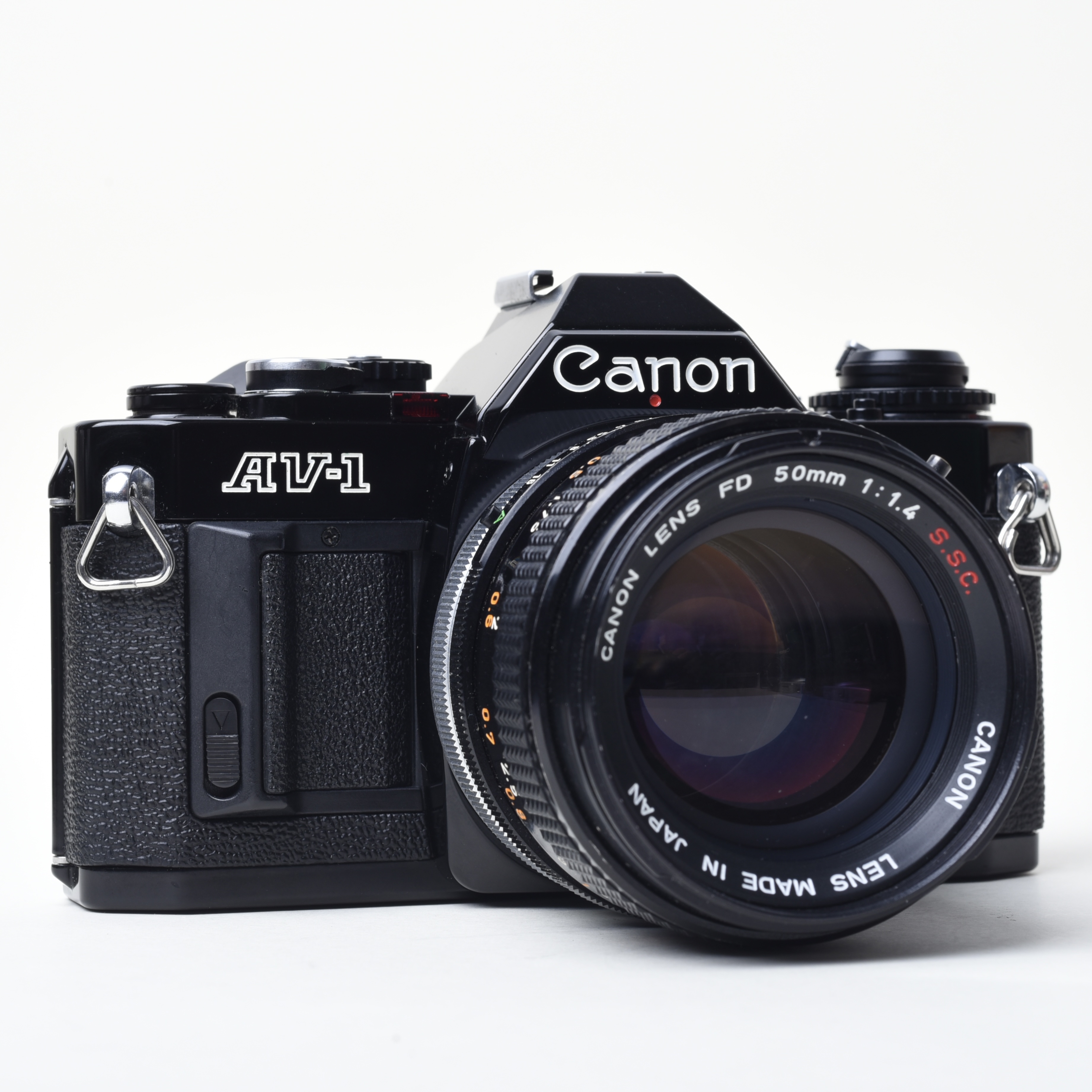 Canon AV-1配置Canon FD 50mm f1.4菲林相機