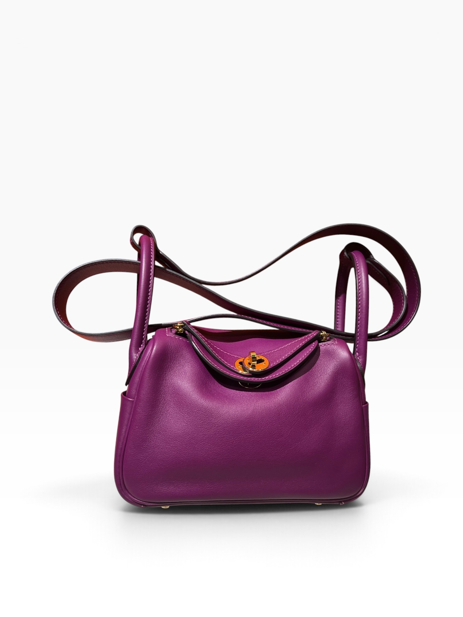 Pre owned hermes Lindy stamp z A10292