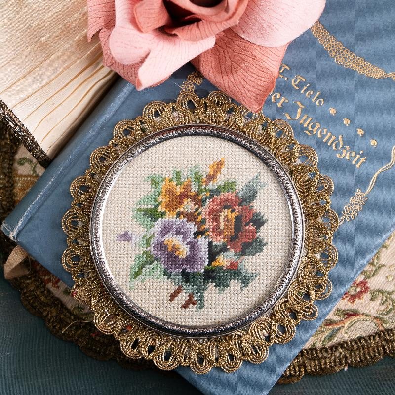 Vintage c.a. 1960s Hand-Stitched Petit Needlepoint Floral Coaster (MZ020)
