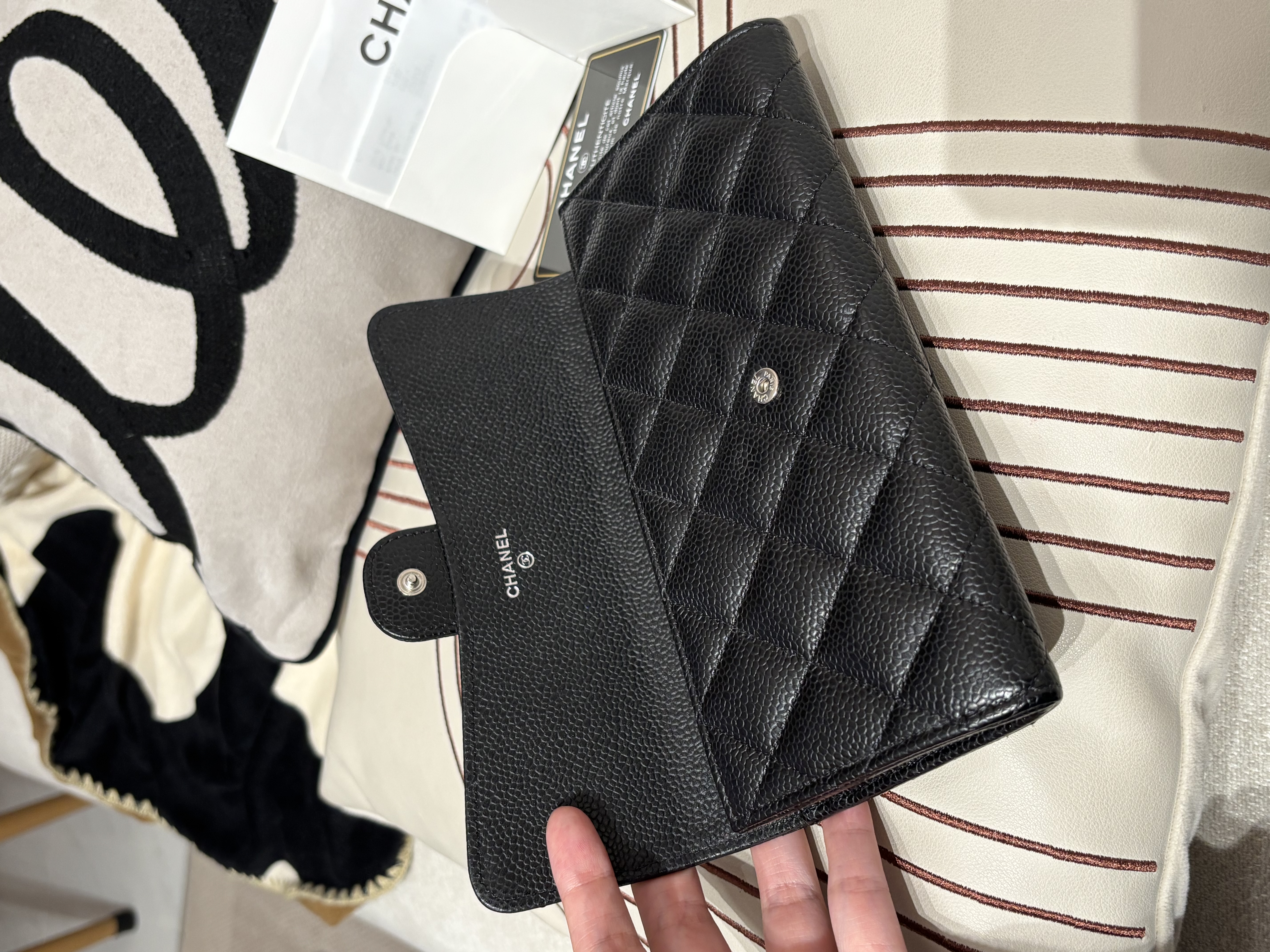 Chanel classic long wallet 黑色荔枝牛皮銀扣 