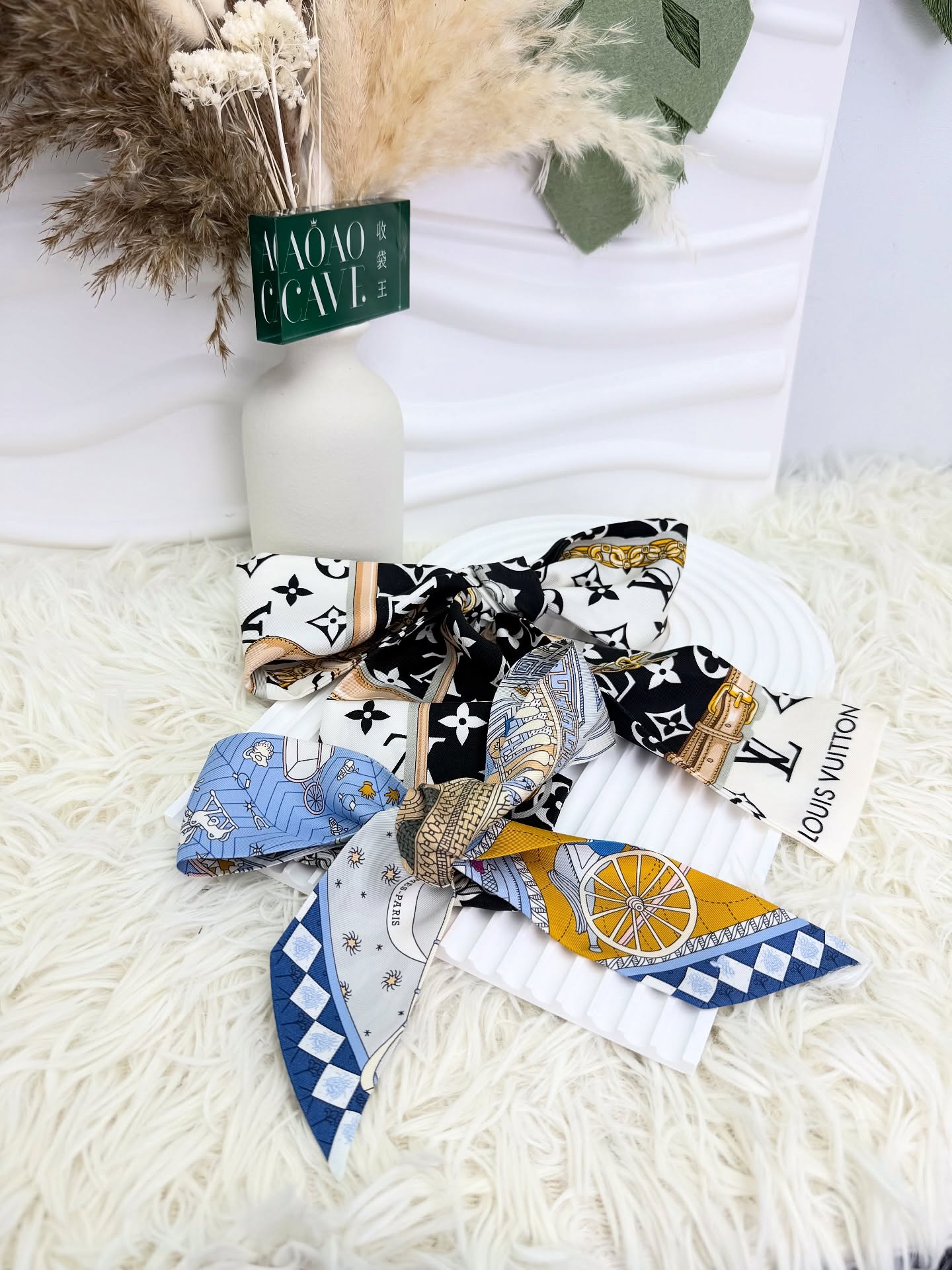 Lv🤍PRE OWNED 🖤黑金鍊條款Twilly 