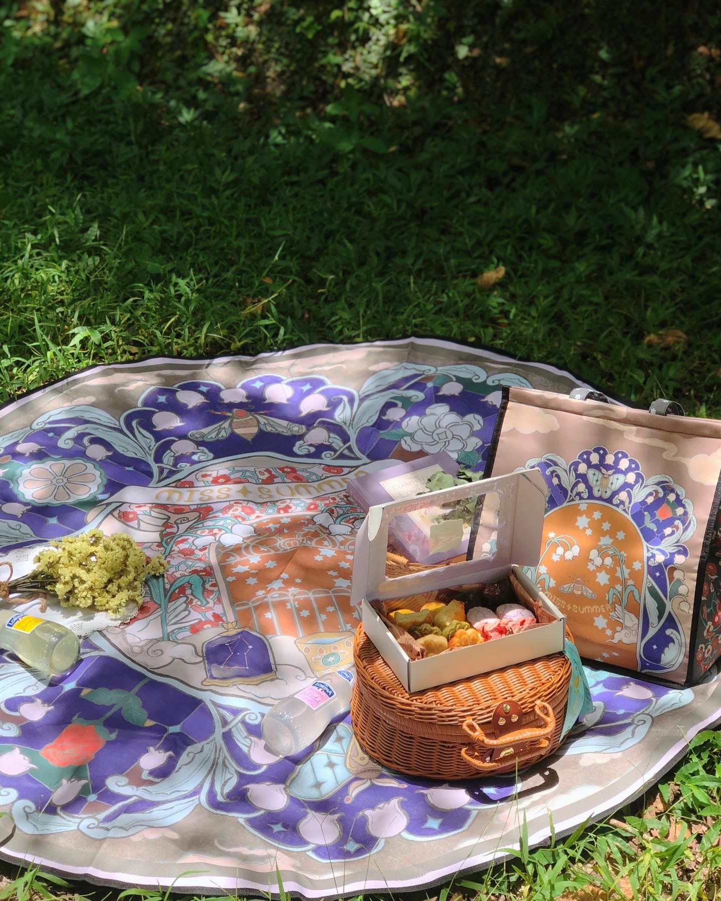 Miss Summer {Magic circle} 野餐墊 + 保冷袋
