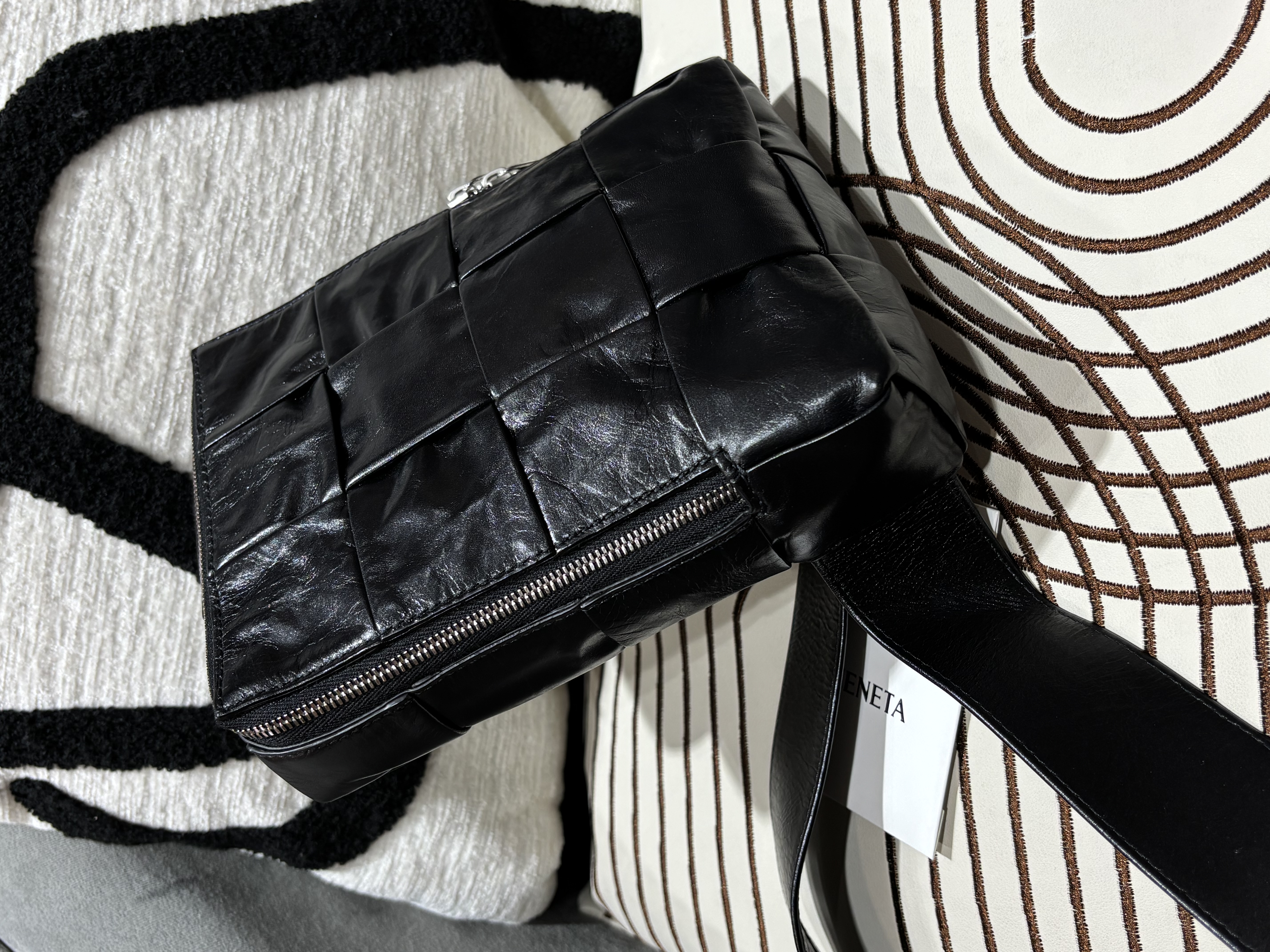Bottega Veneta BV waist bag Cassette Sling Crossbody Bag Black ✨ 100%Authentic, 98%new ✅Booklet ✅Dust bag