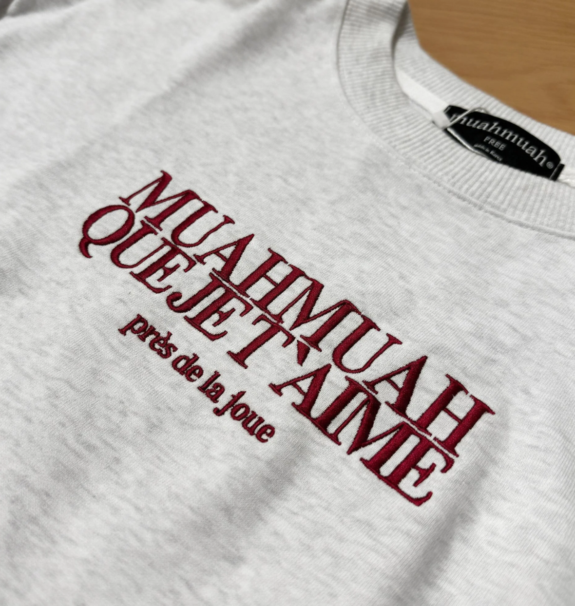 Muahmuah Crop Sweater 