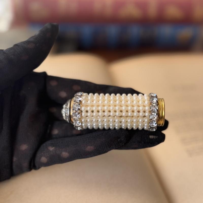 Rare! Vintage C.a. 1950s Peal Clustered and Bejewelled Lipstick Tube(MT2220)