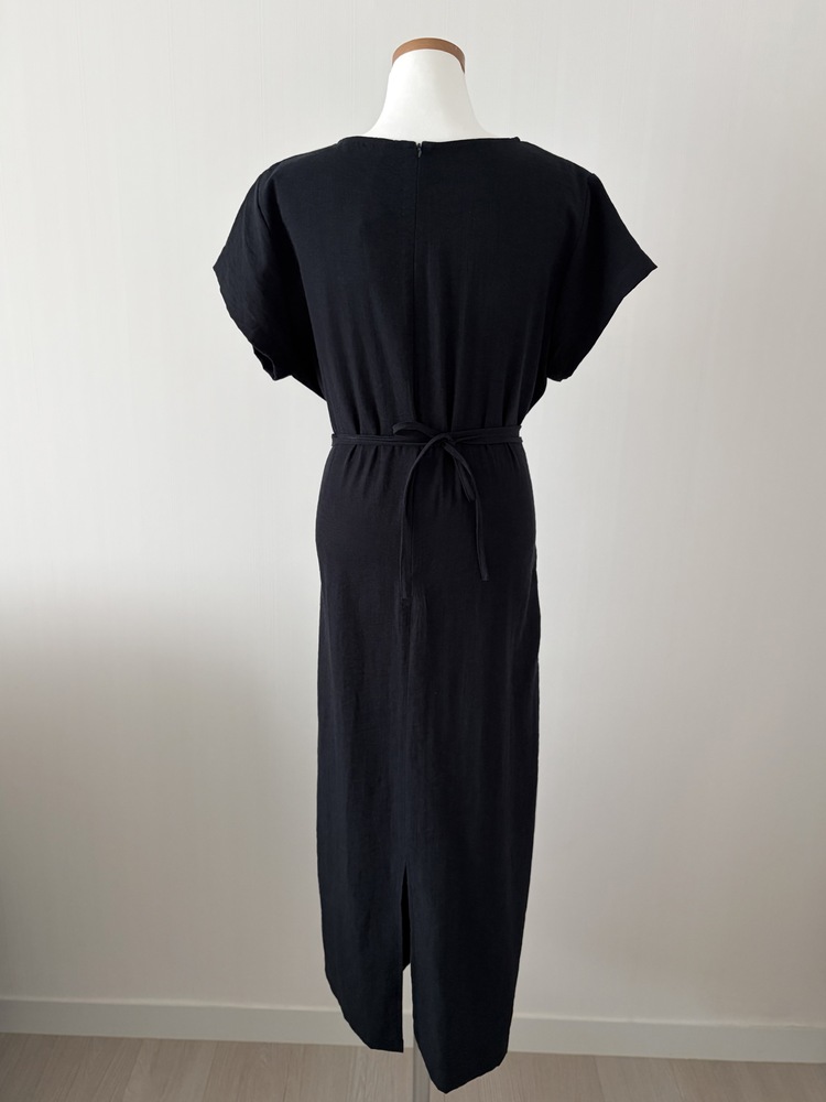 The Timeless Wrap Dress (Navy)