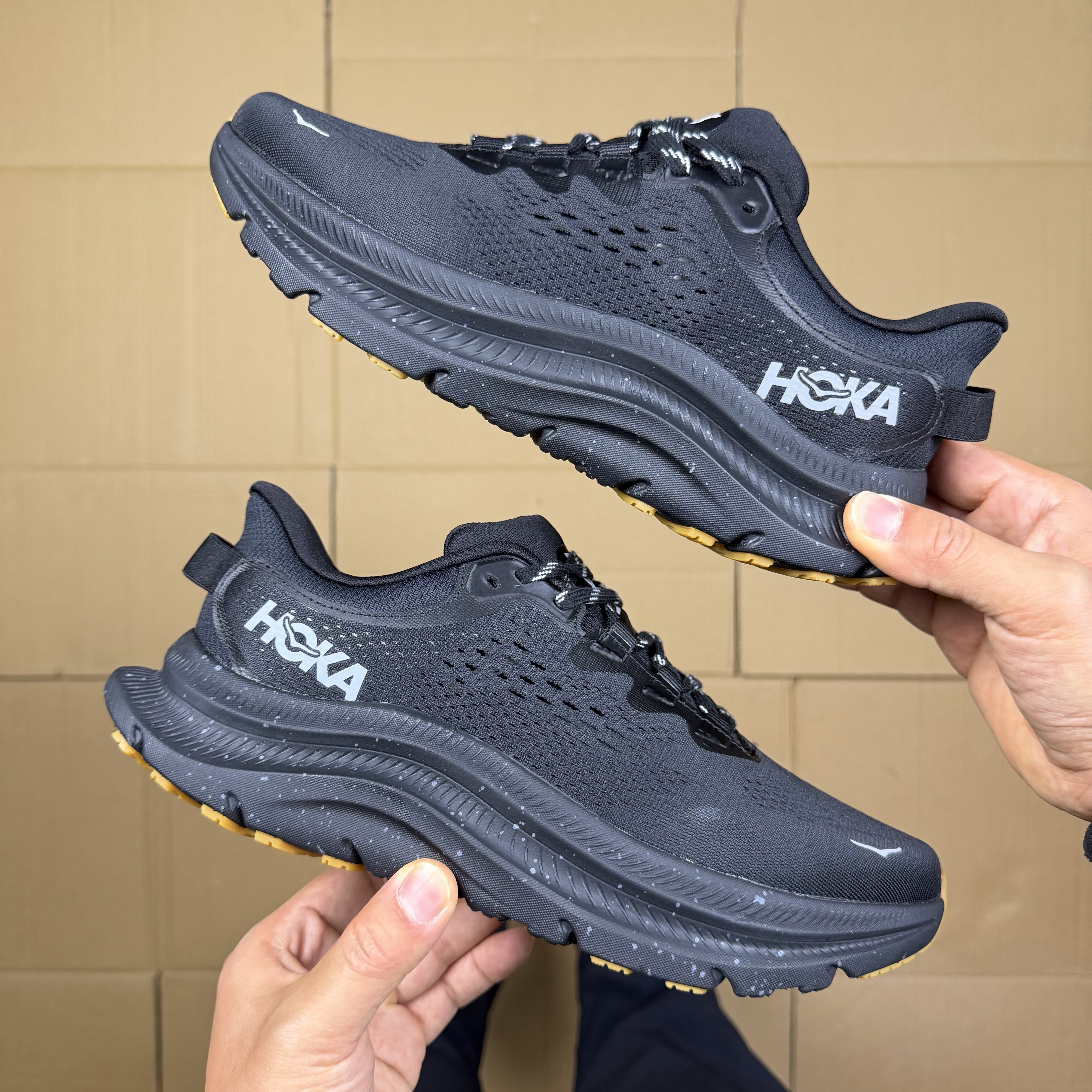 Hoka One One Kawaha 2