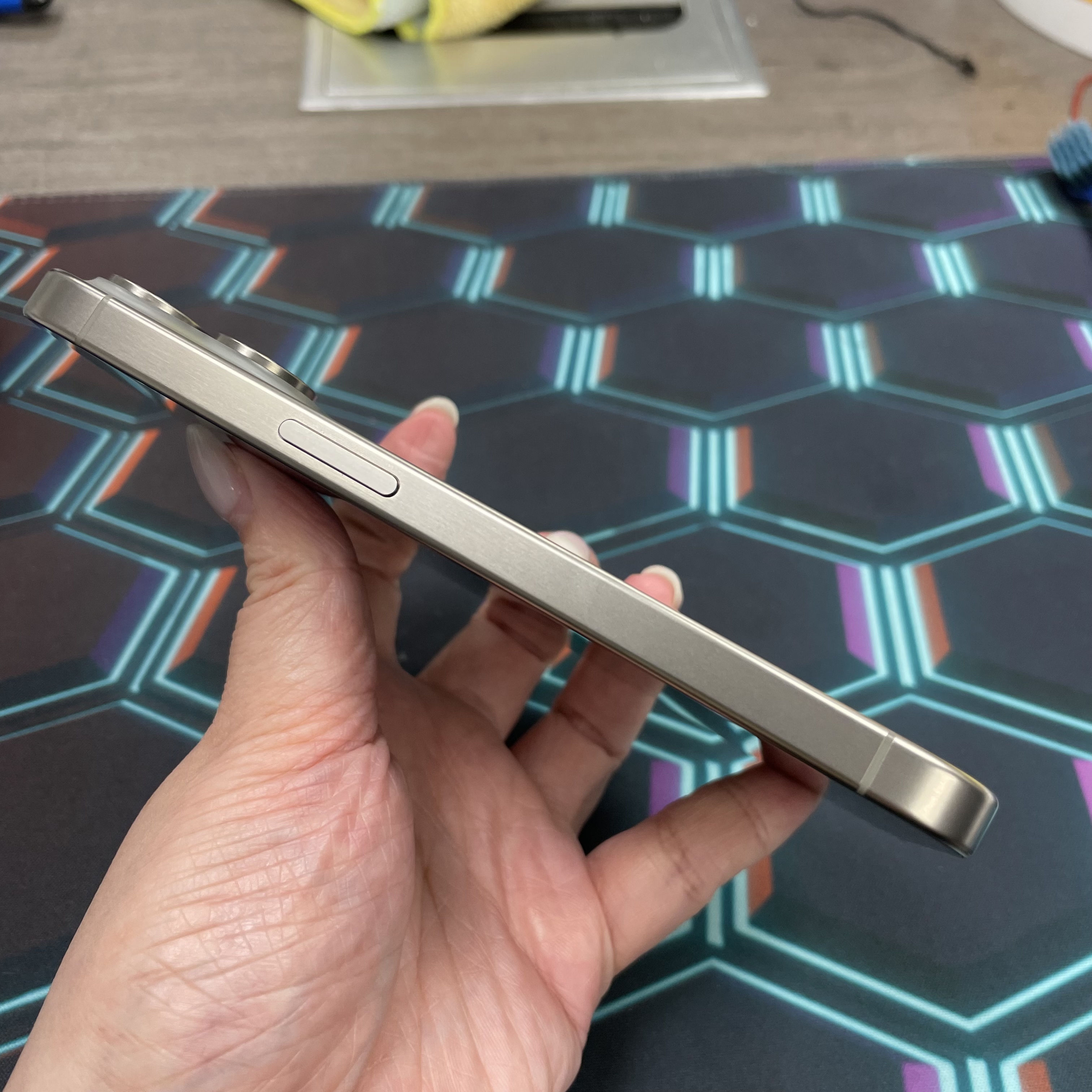 *6638 15 Pro 完美機 128GB 電86 原色 gray