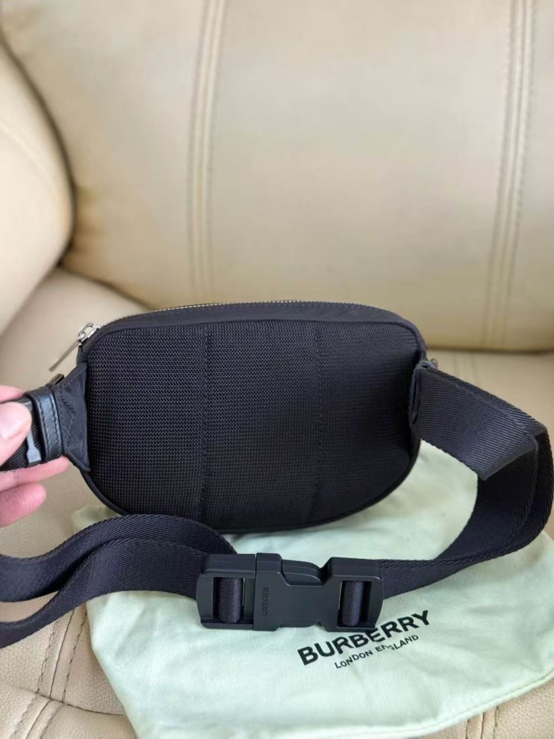 【預訂貨品】Burberry 男士尼龍腰包