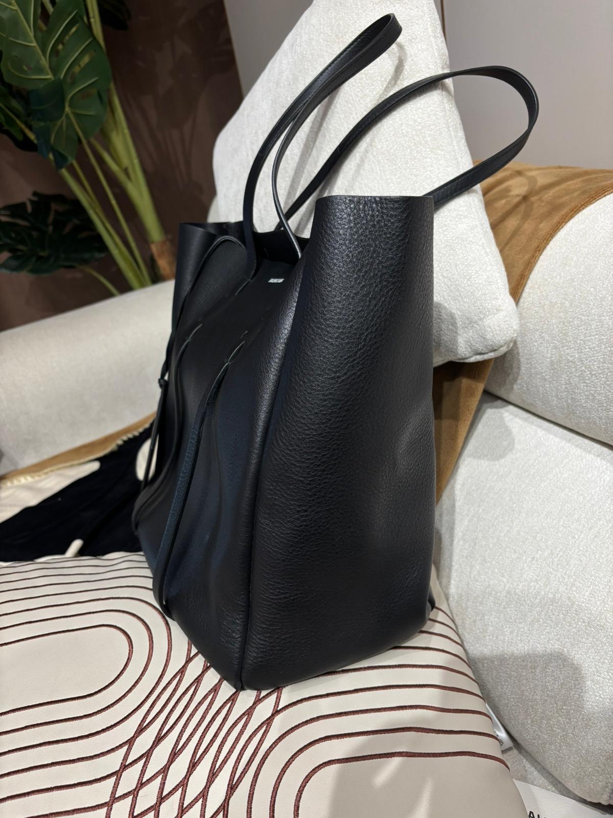 Balenciaga Everyday Tote Bag Black Calfskin 100%Authentic, 95%New✅mirror ✅pouch✅Dust bag