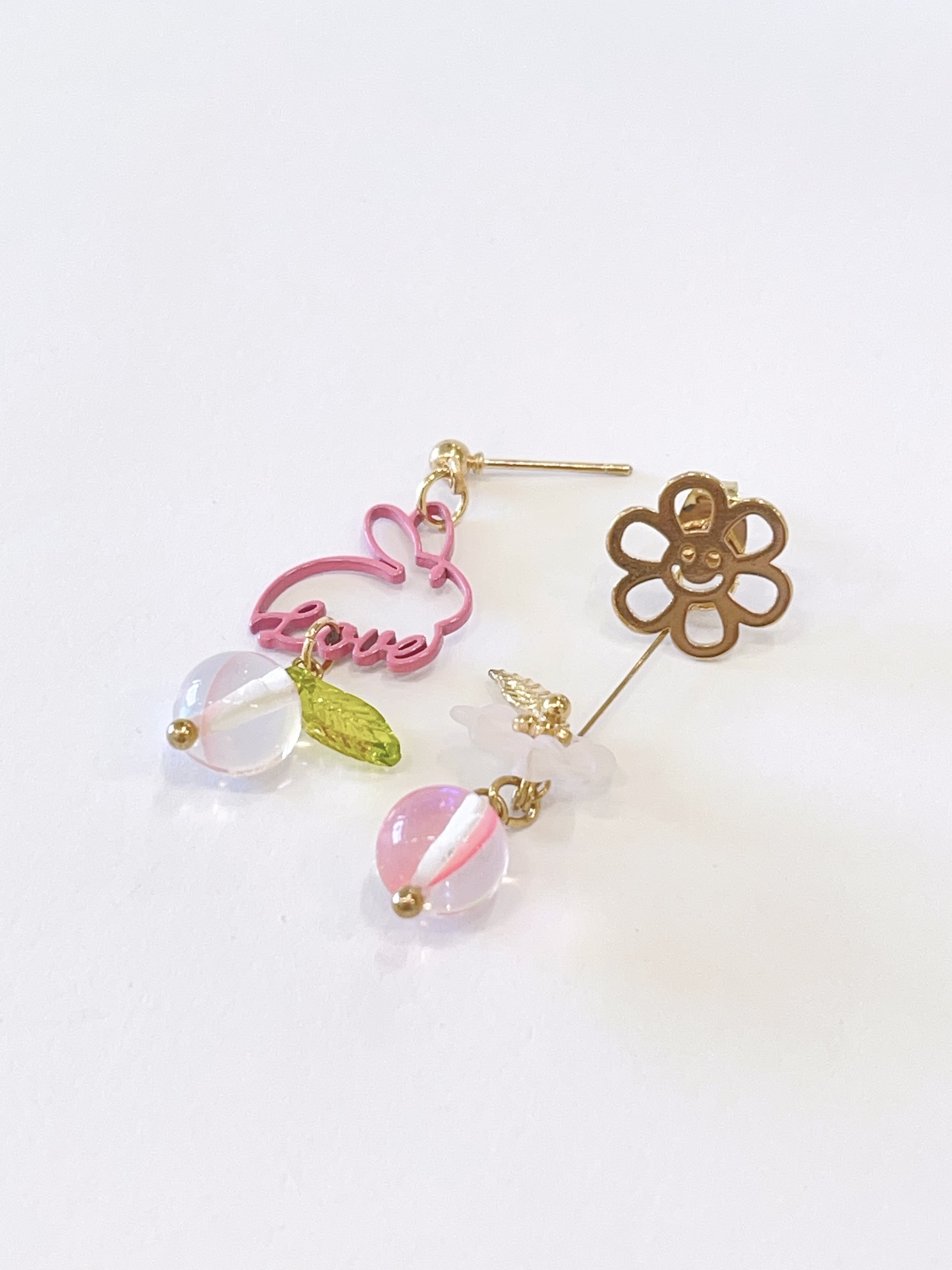 不规则镂空花朵小兔子耳坠耳环