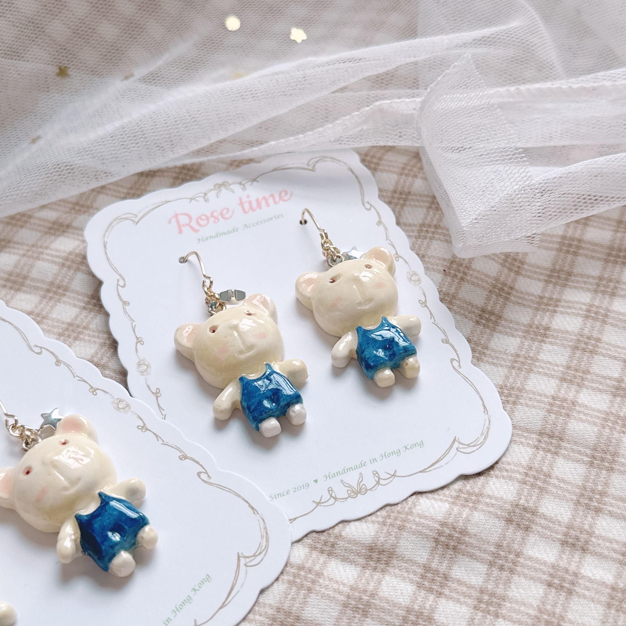 手繪 穿牛仔褲👖的白熊🐻‍❄️耳環