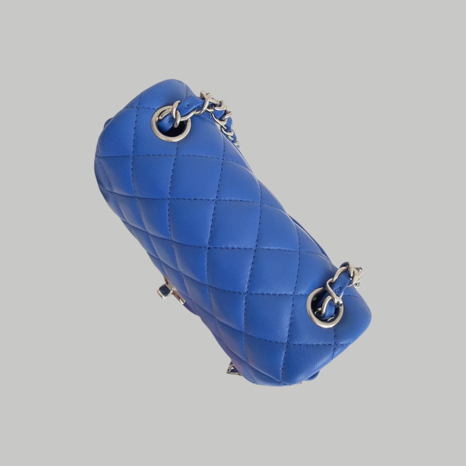 Chanel Lambskin square  藍色