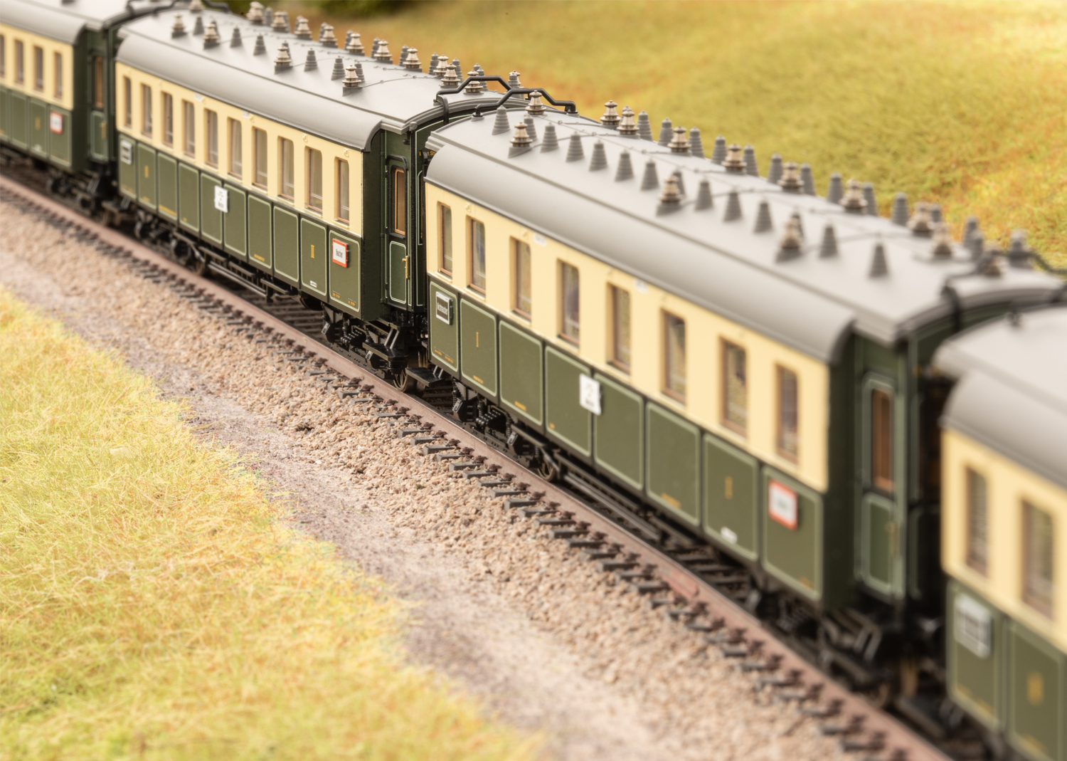 Trix DCC Sound & Smoke Bavarian Express Train Set 21360