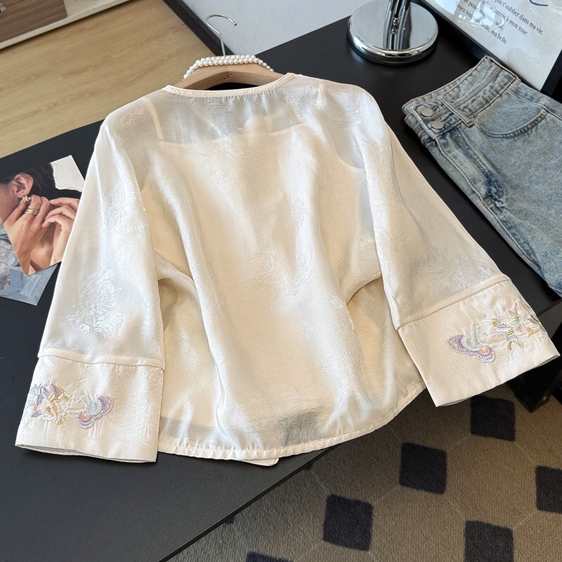 B100(0148外套) 新中式雪纺纱圆领袖边刺绣小花杏开衫上衣