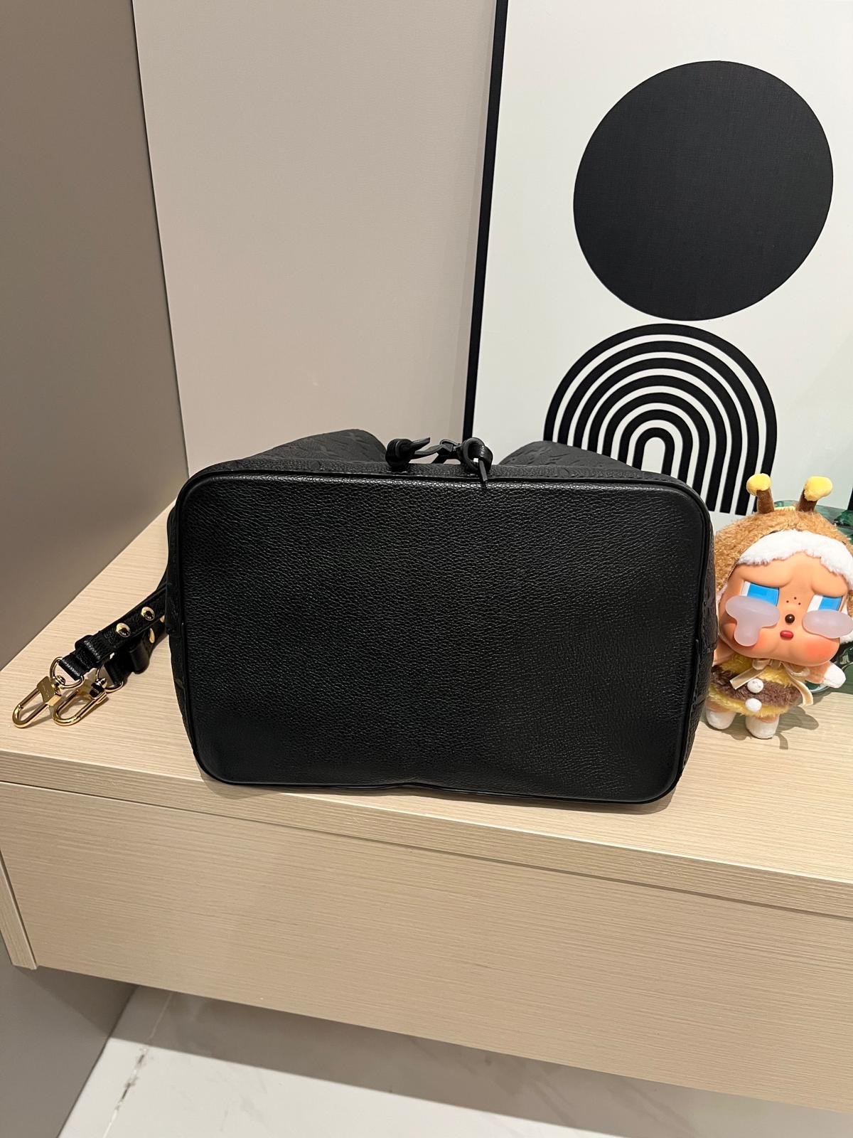 Lv Neonoe MM M45256 Monogram Empreinte Leather 100%Authentic,98%new✅dust bag✅Box