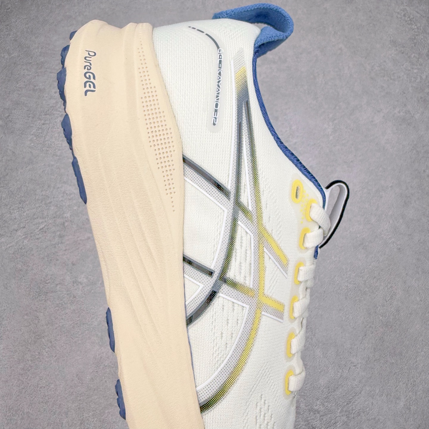 Asics Gel-Kayano 32