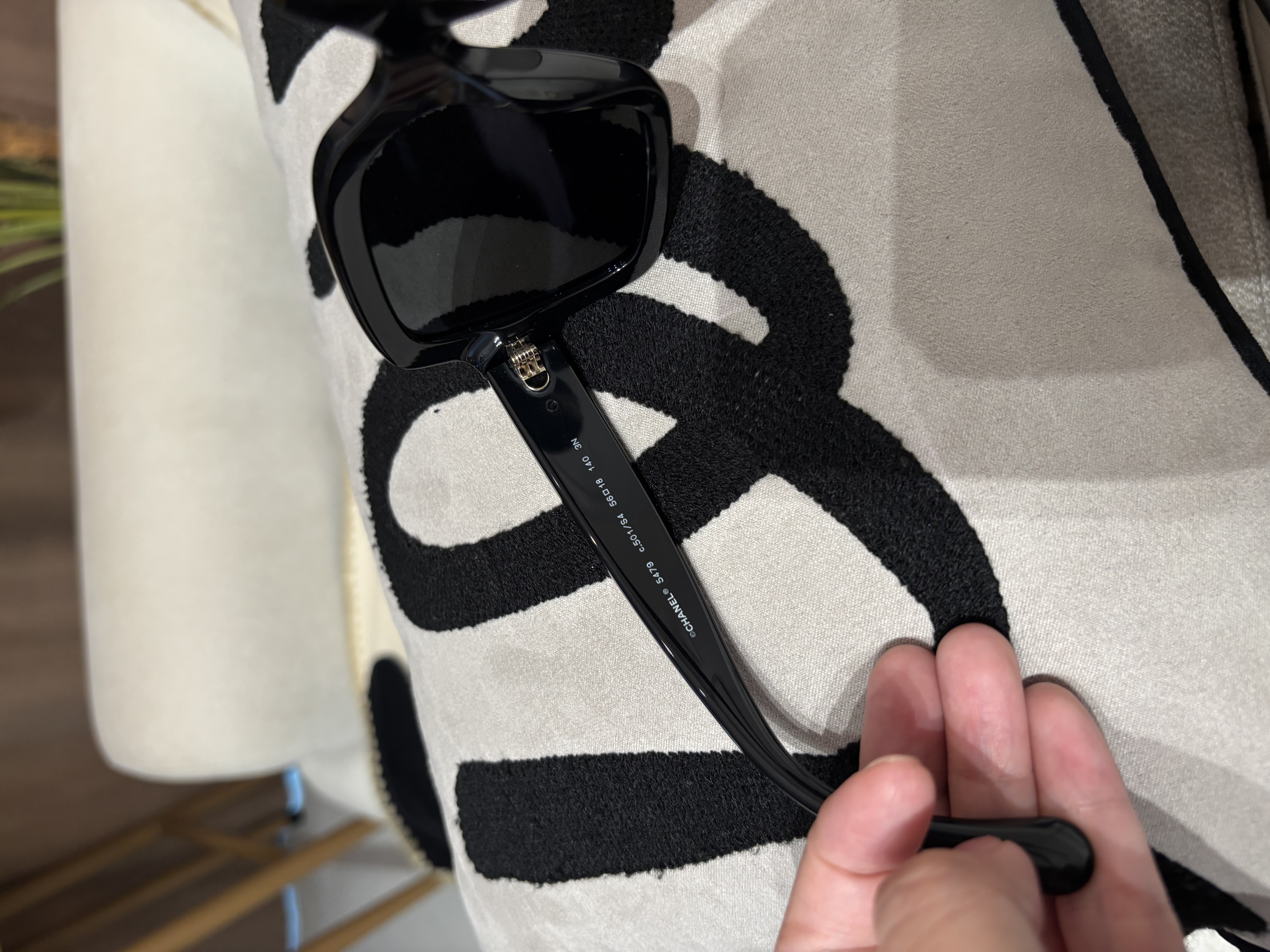 Chanel sunglasses CC heart 5479 太陽眼鏡 100%Authentic,98%new ✅Box