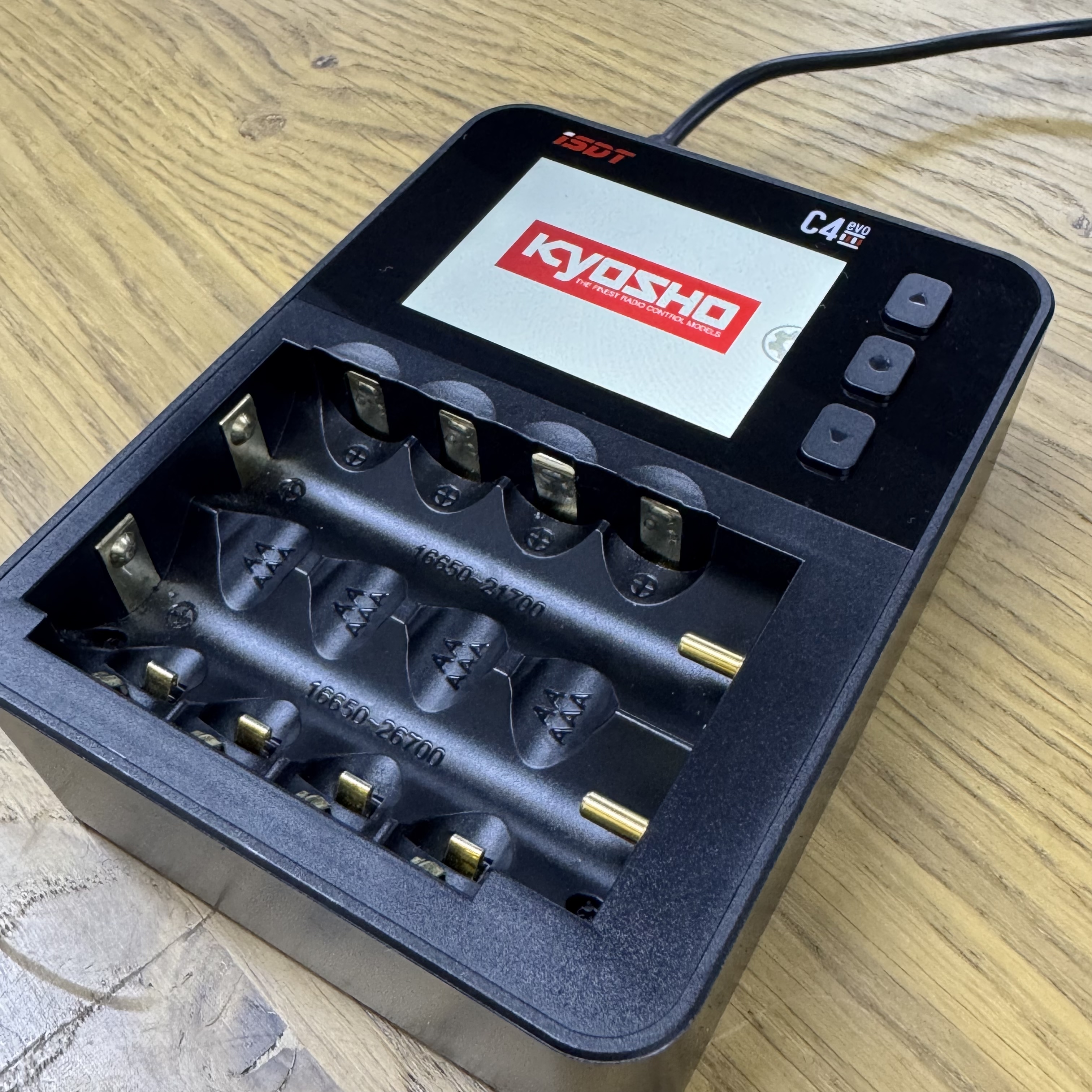 iSTC Kyosho Speed House Multicell Charger EVO  (中古Refurbished products)