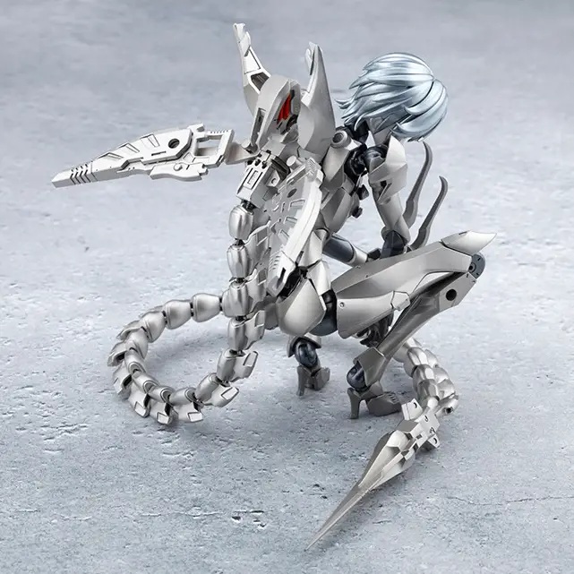 Wreckage Hunter (MegaloMaria Unlimited Universe)