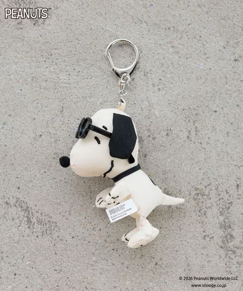 日本LOWRYS FARM聯名 Snoopy 史努比 x LOWRYS FARM 聯乘版 日本🇯🇵限定  Snoopy 史努比 x LOWRYS FARM 聯乘版 公仔掛飾 娃娃玩偶吊飾 9個款式可以選擇 全長約15～18cm  W約6～10cm 
