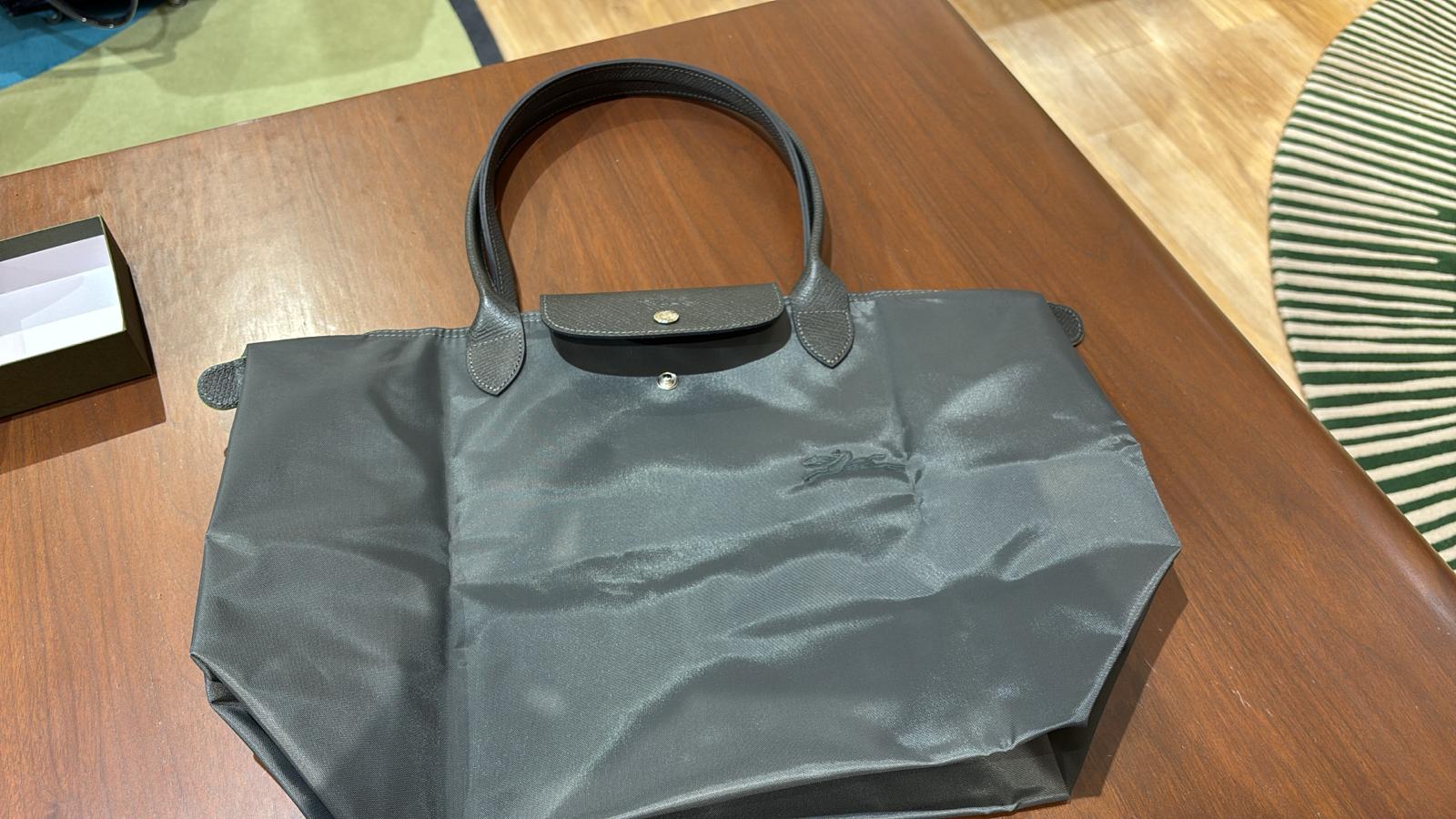 coach L tote