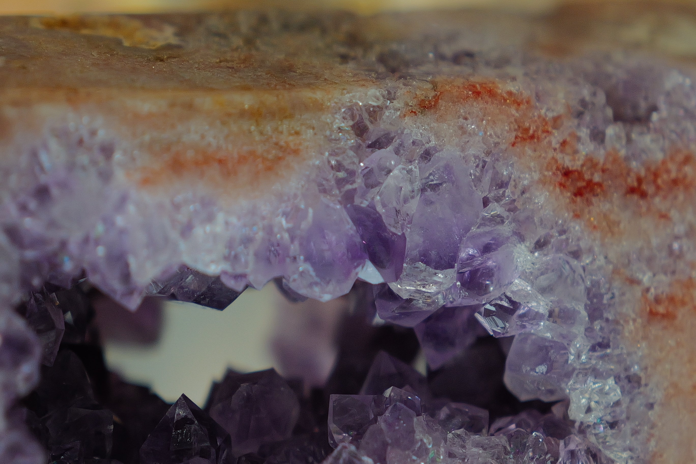 ༒10.2cm粉紅紫水晶 共生紫晶洞 晶牙六角柱༒ PA.6808C30GMm8-RA22*9js