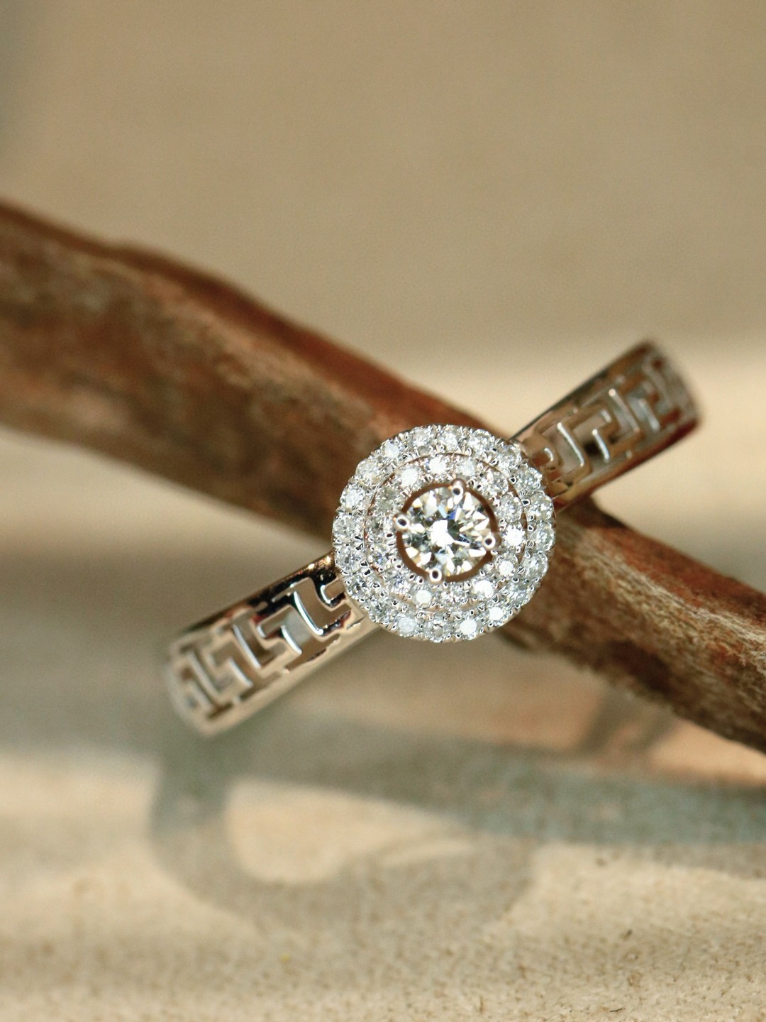 18K Diamond Ring 