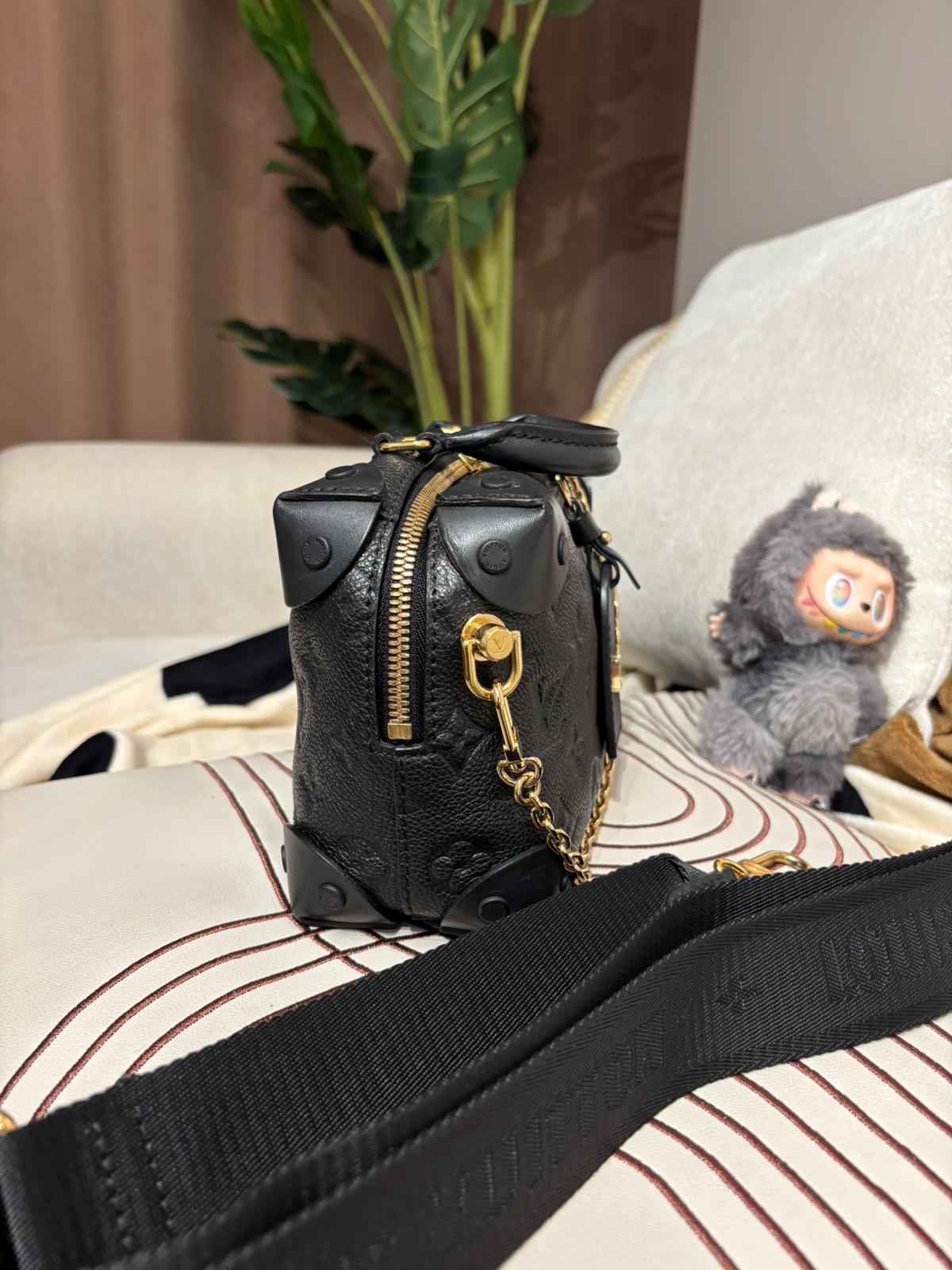 Lv Petite Malle Souple 2 way bag 黑色小牛皮M45393 Monogram Empreinte  100%Authentic,90%new ✅NFC✅肩帶✅Dust bag 