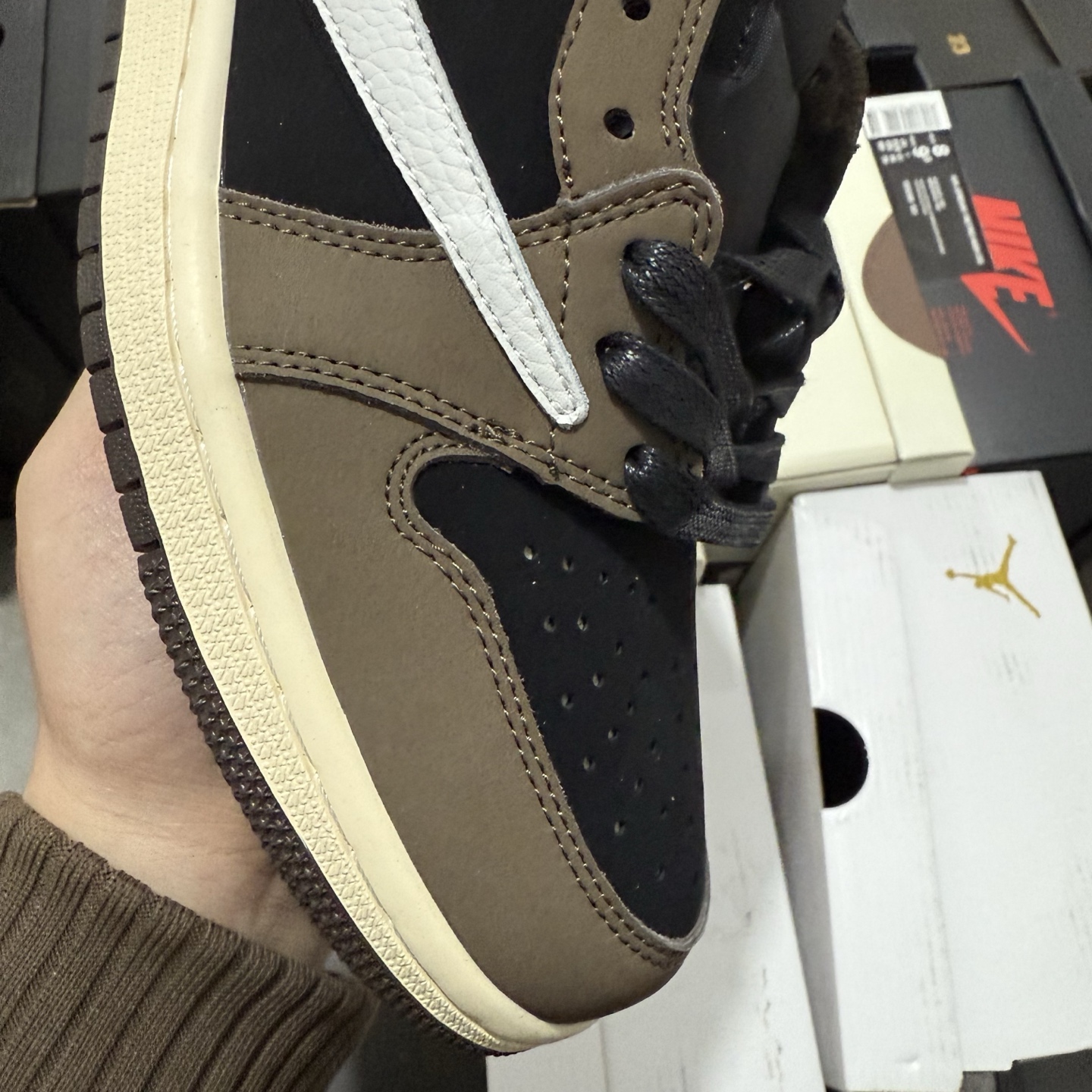 Travis Scott x Air Jordan 1 Low OG "Mocha" CQ4277-001