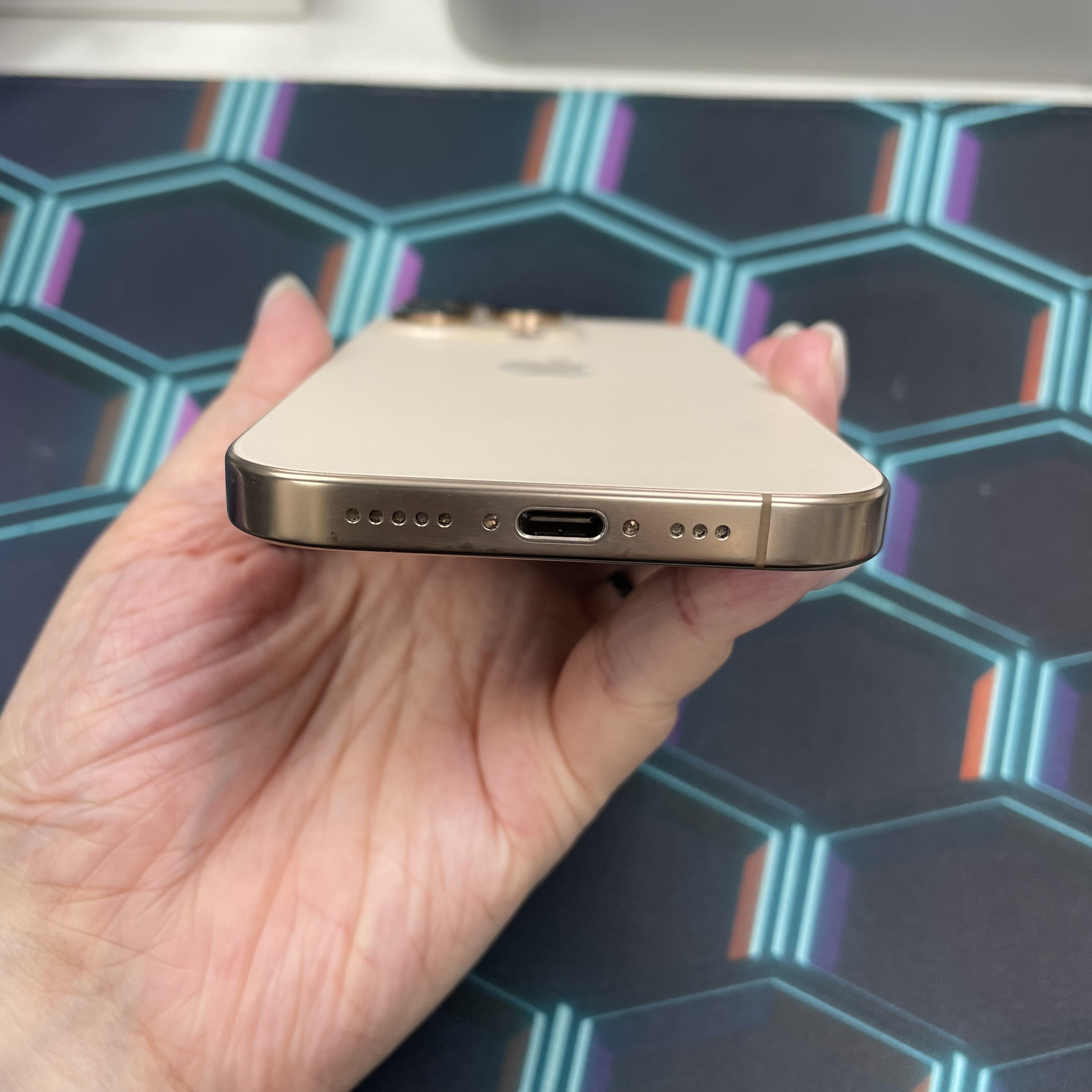 *6619 16 Pro 靚機 256GB 電91 沙色 gold
