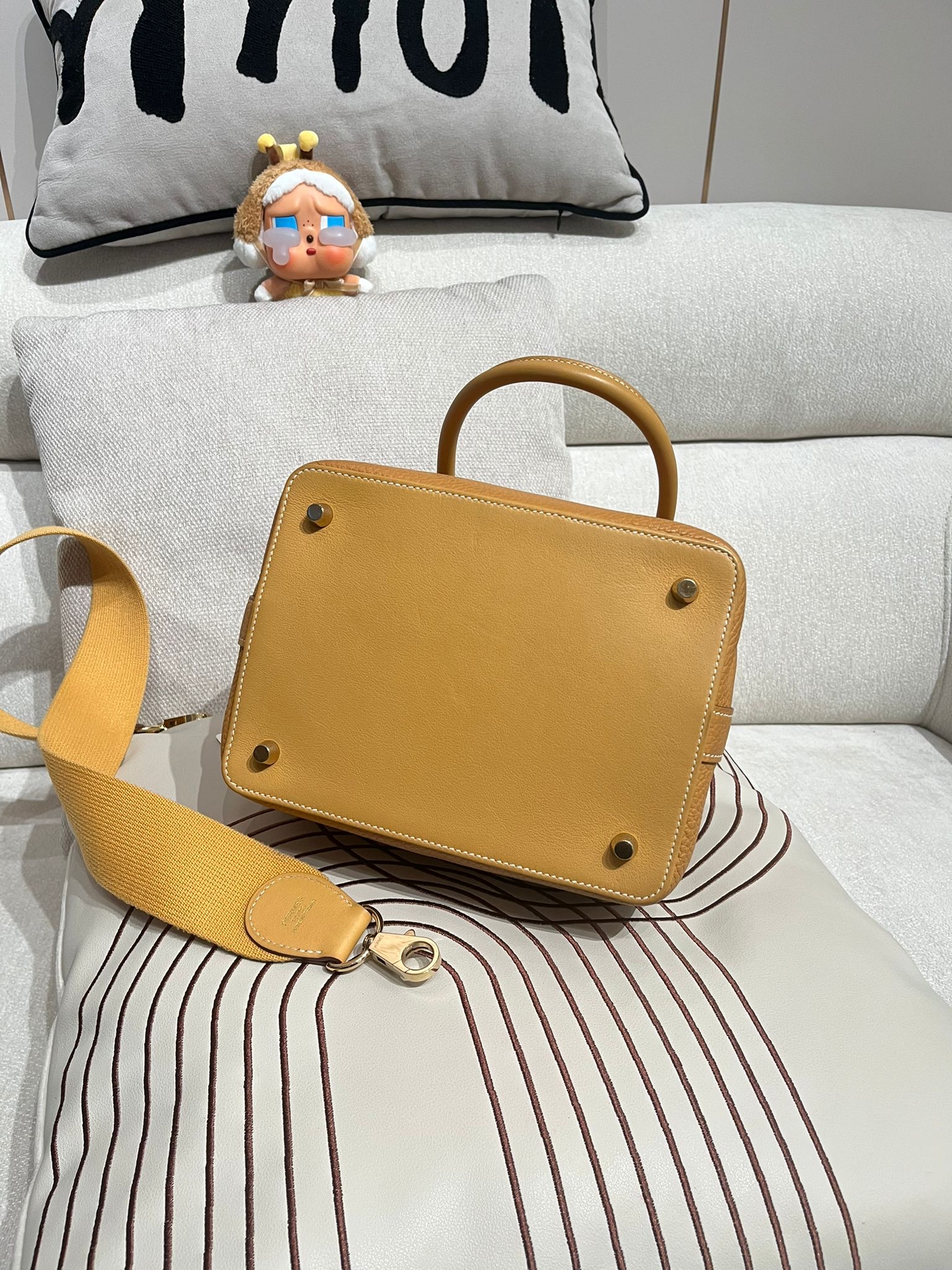 Hermes Toolbox 20 Stamp Y 芝麻色金扣 100%Authentic, 95%New ✅Dust bag ✅Box