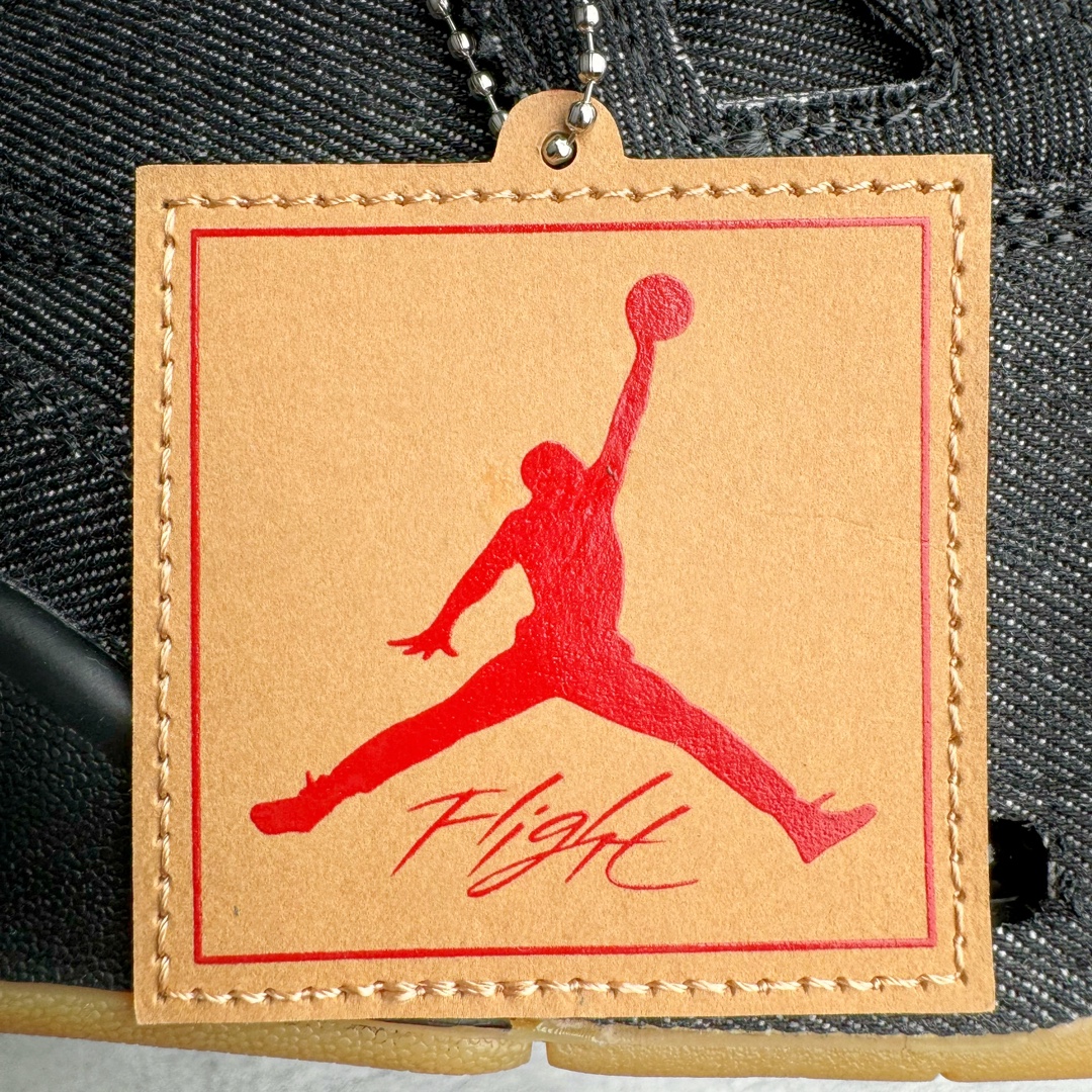 Levi's x Air Jordan 4 Retro 'White Denim' AO2571-001