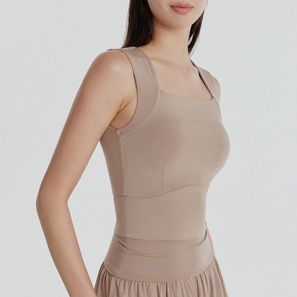 【美感粗肩帶TOP】預購_FEWFBT081 Banda Soft Square Crop Top by front2line
