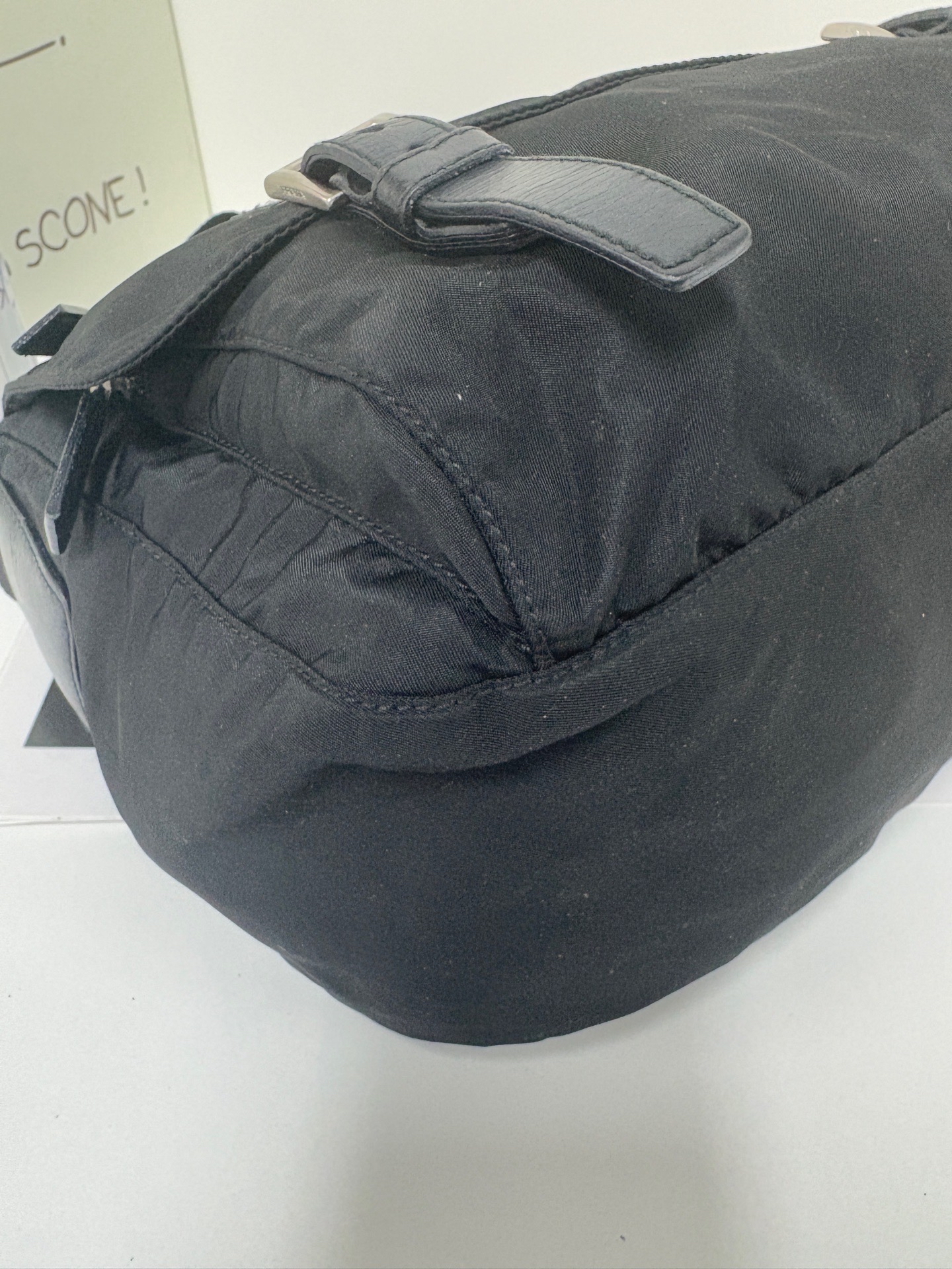 【預訂貨品】prada黑色尼龍郵差包