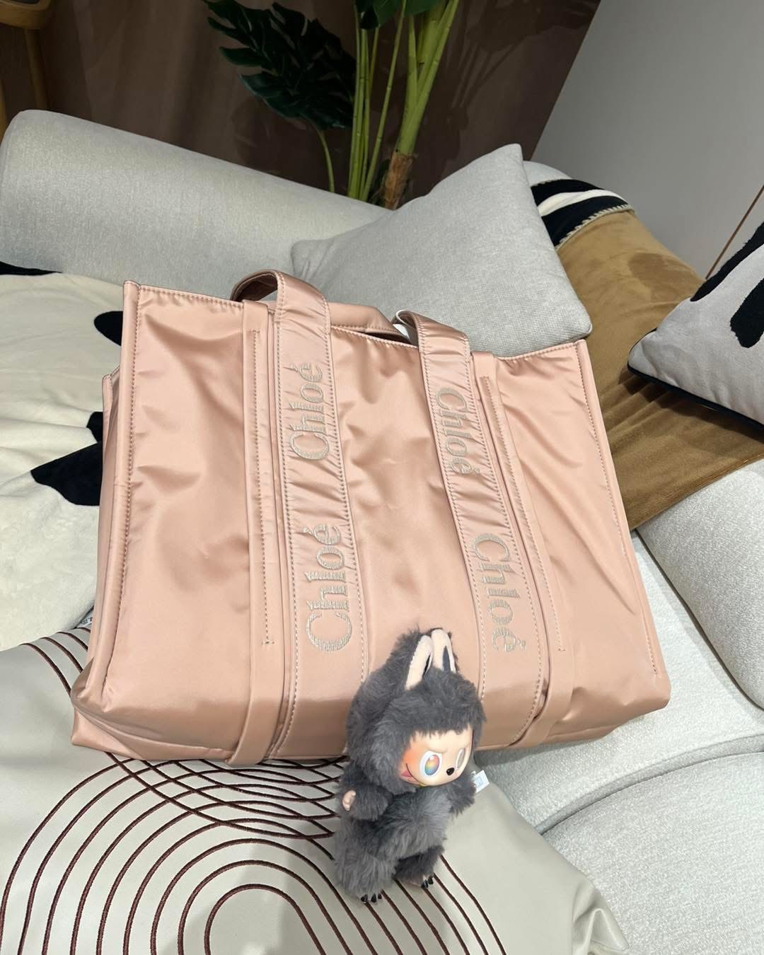 Chloe Woody Medium Nylon Bag 100%Authentic, Unused ✅tap ✅ certificate ✅Dust bag