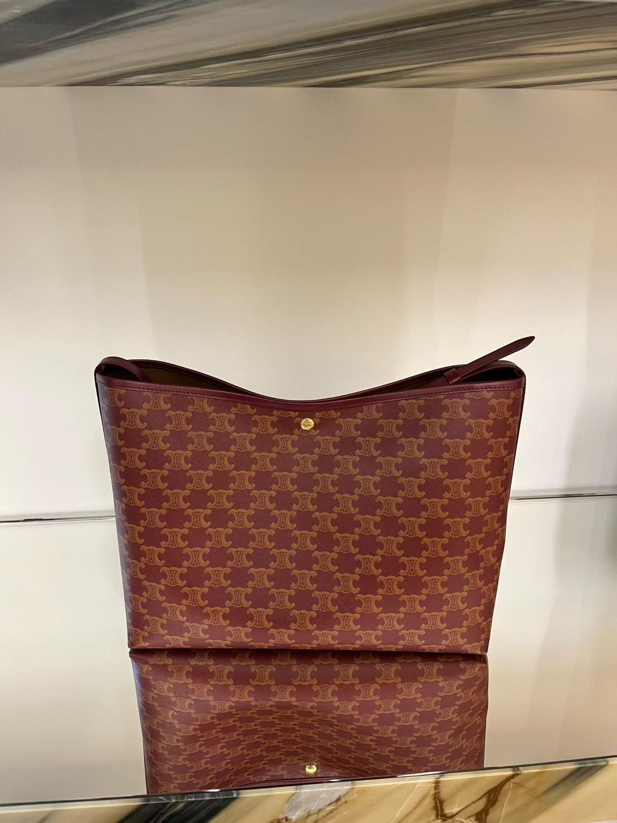 預購 💫💫💫 Celine 專櫃 Soft shopper 32.5 X 24.5 X 14 CM 巴黎代購價