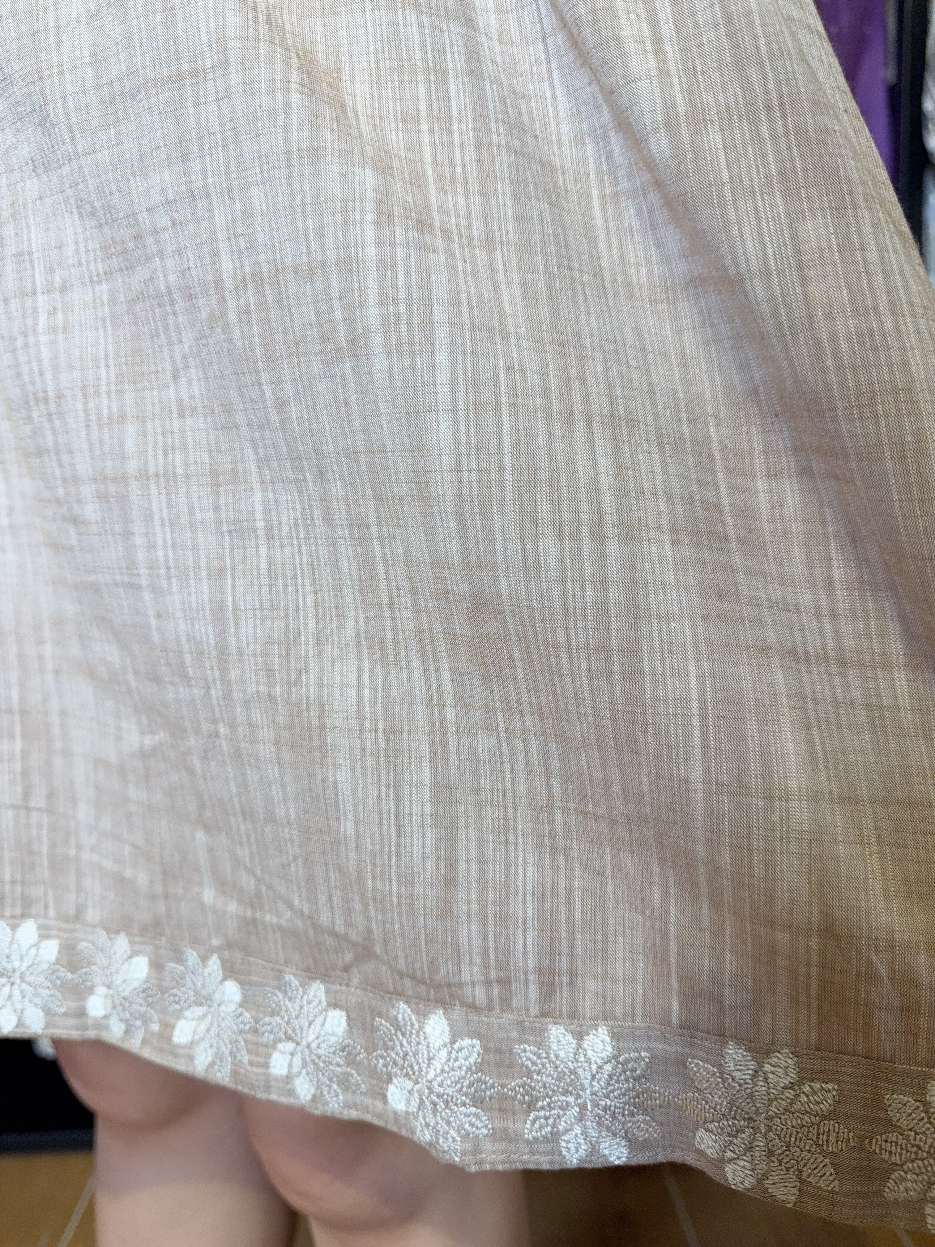 1681 Oat Milk Daisy Emb. Short OP 33.5"