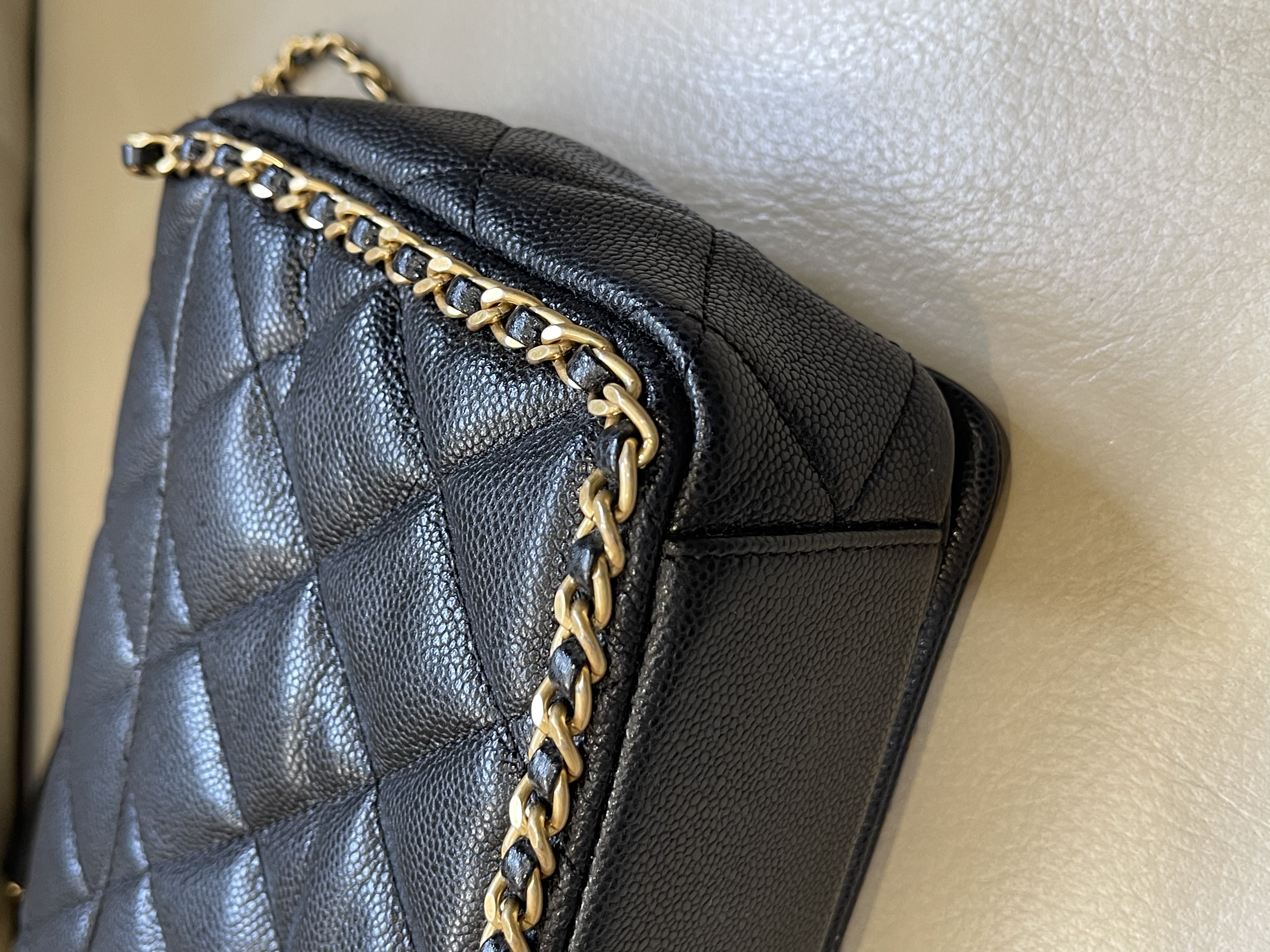Pre-owned Chanel Matelassé Chain Shoulder Bag / Product Code: 26031412