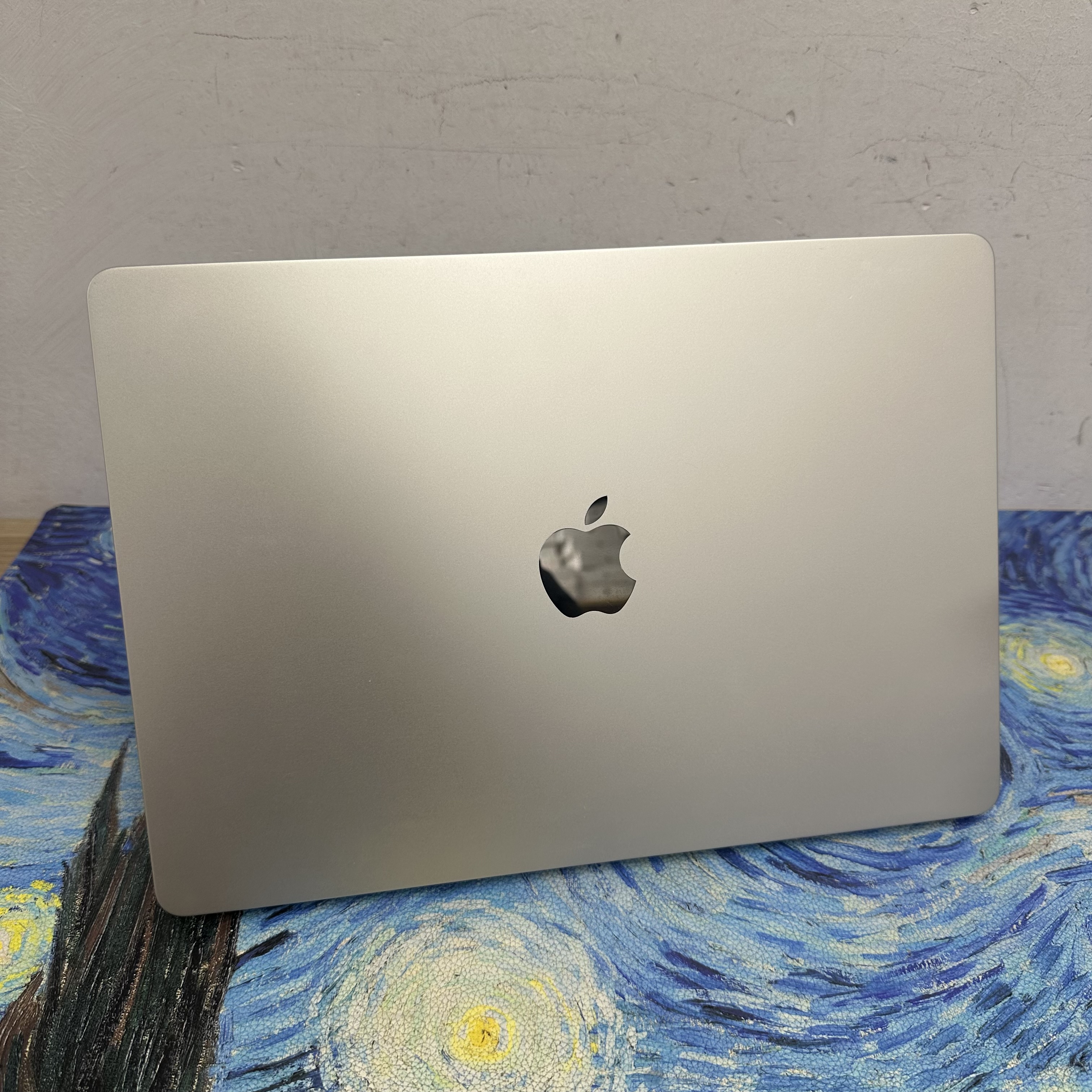 #6043 APPLE  MacBook Air M2 2023 M2 CPU/24GB Ram/512 SSD/10核心GPU/Liquid Retina XDR Mon/15吋/星光色/ 電100/Laptop /Notebook / Gaming