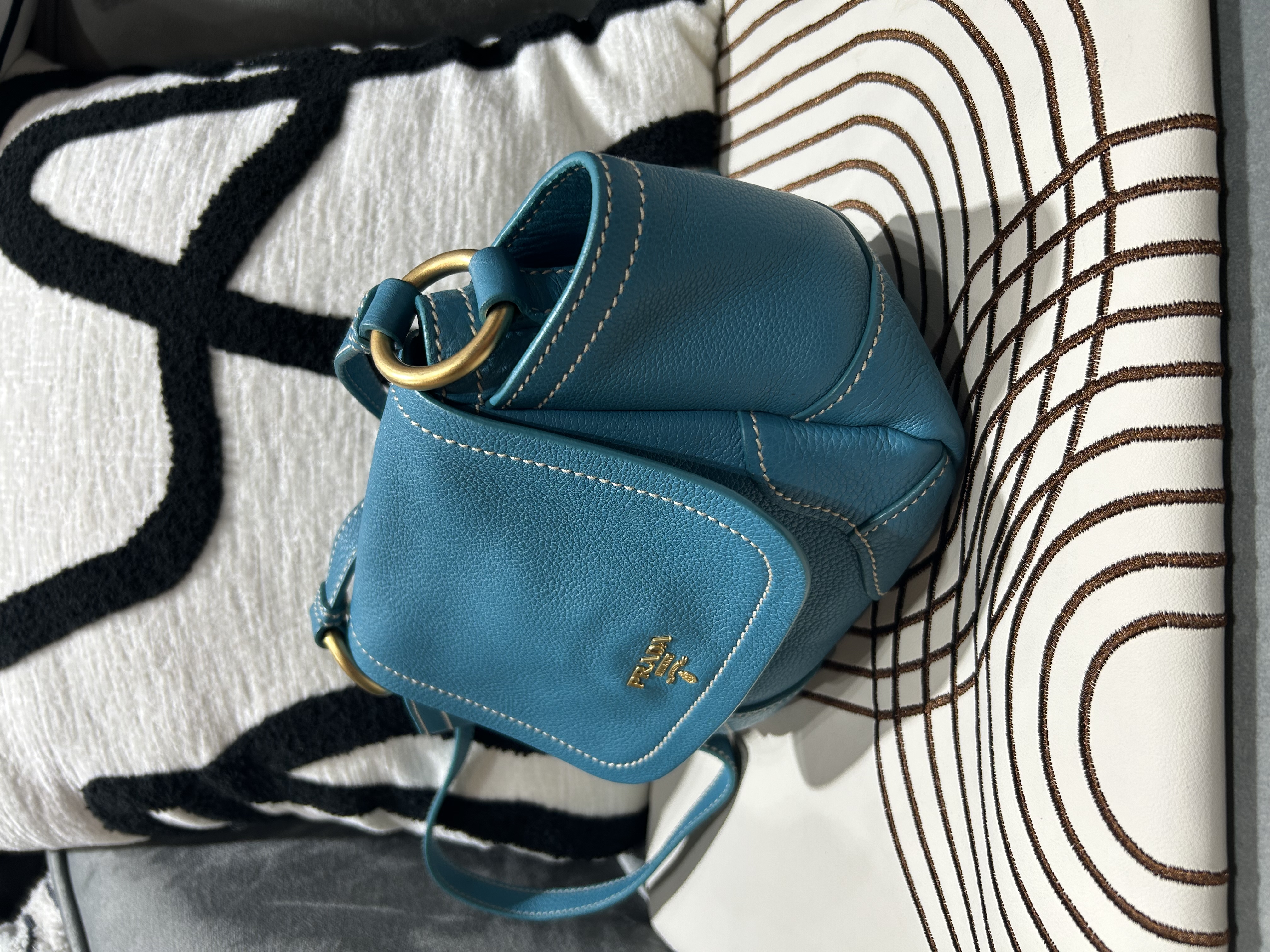 Prada Turquoise Calfskin Vitello Daino Mini Crossbody Bag 牛皮 斜揹袋 100%Authentic, 98%new  ✅dust bag 
