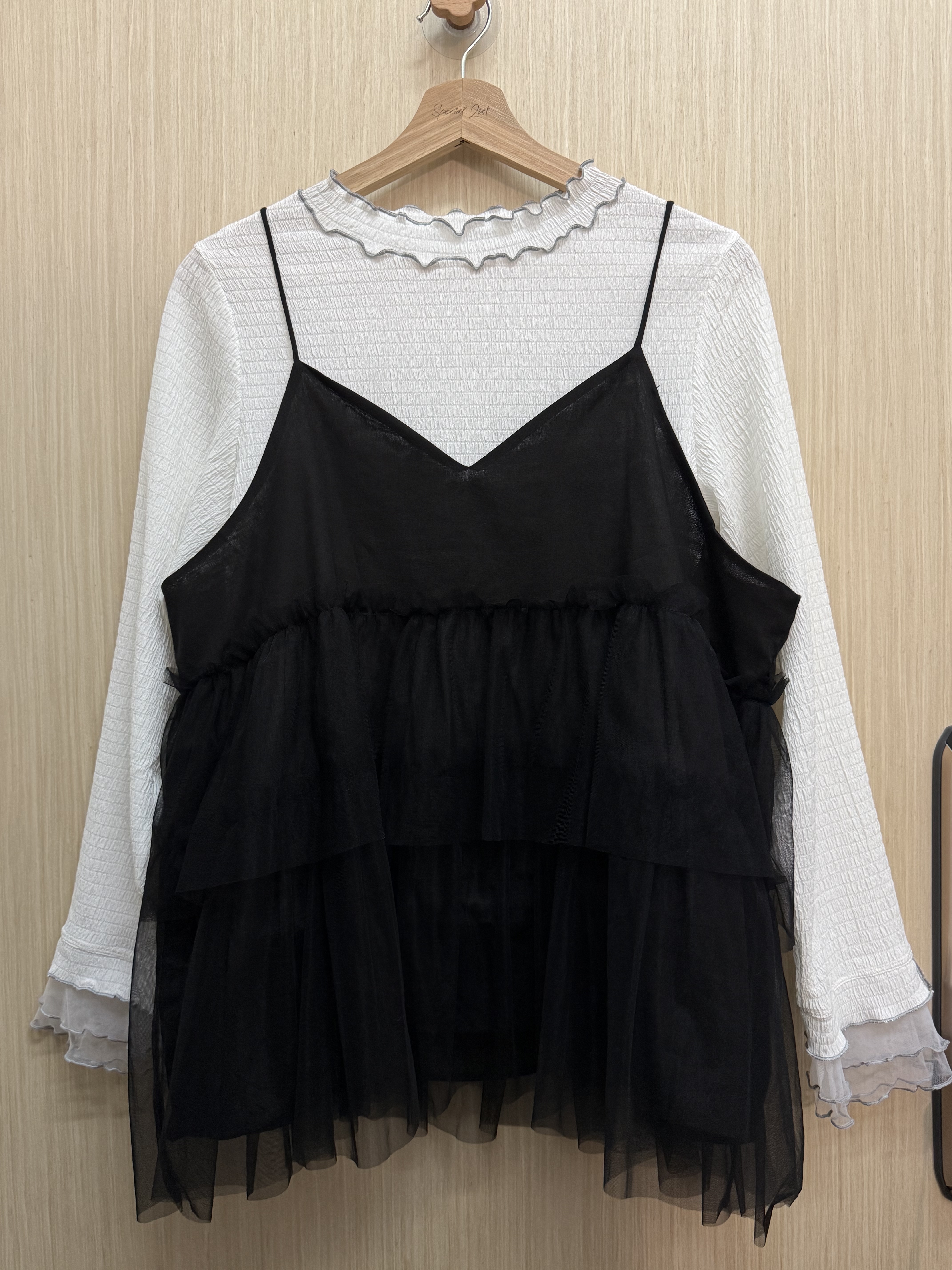 𝐝𝐨𝐮𝐛𝐥𝐞領拼紗袖𝐭𝐨𝐩