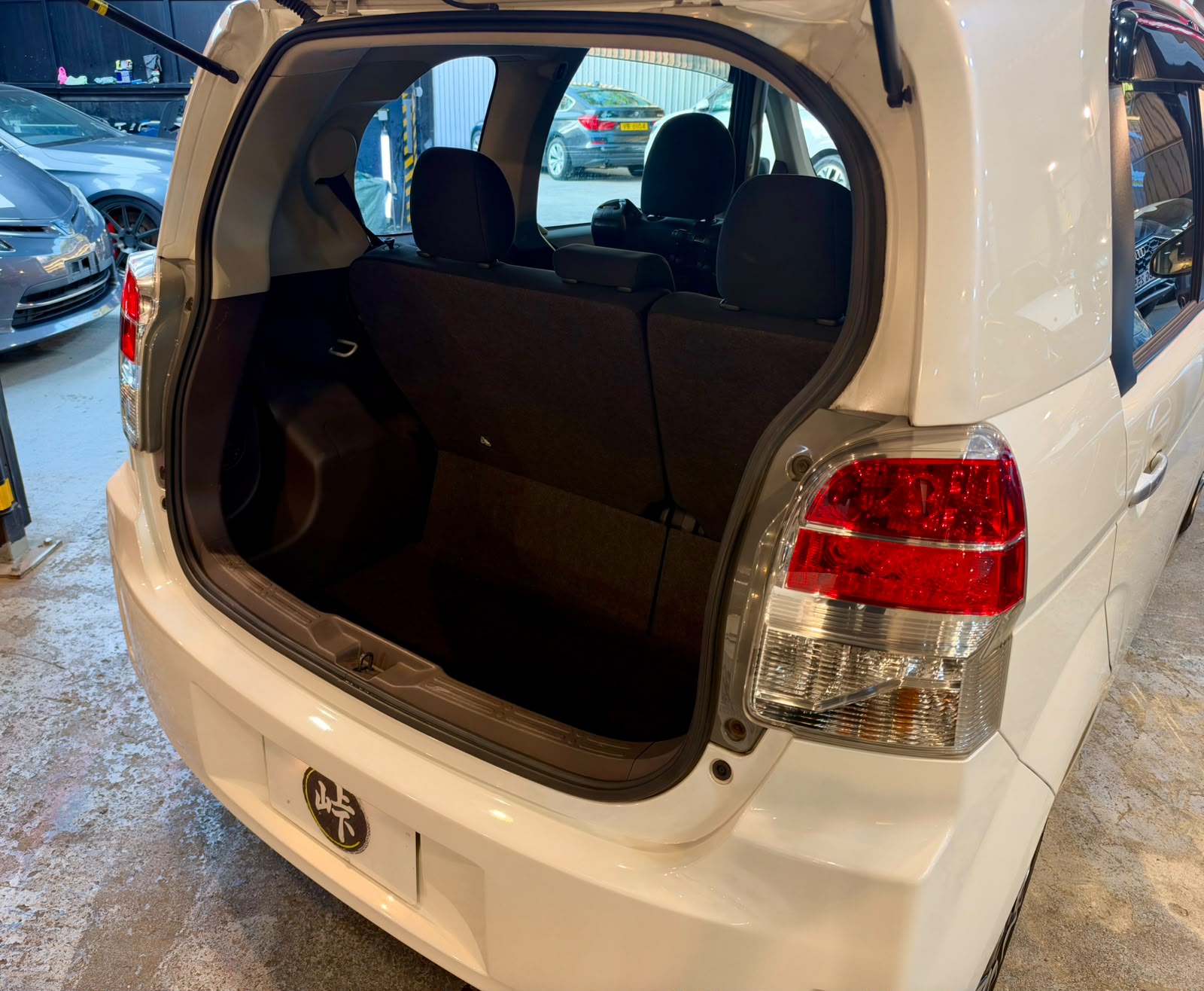 Toyota SPADE 1.5 2012