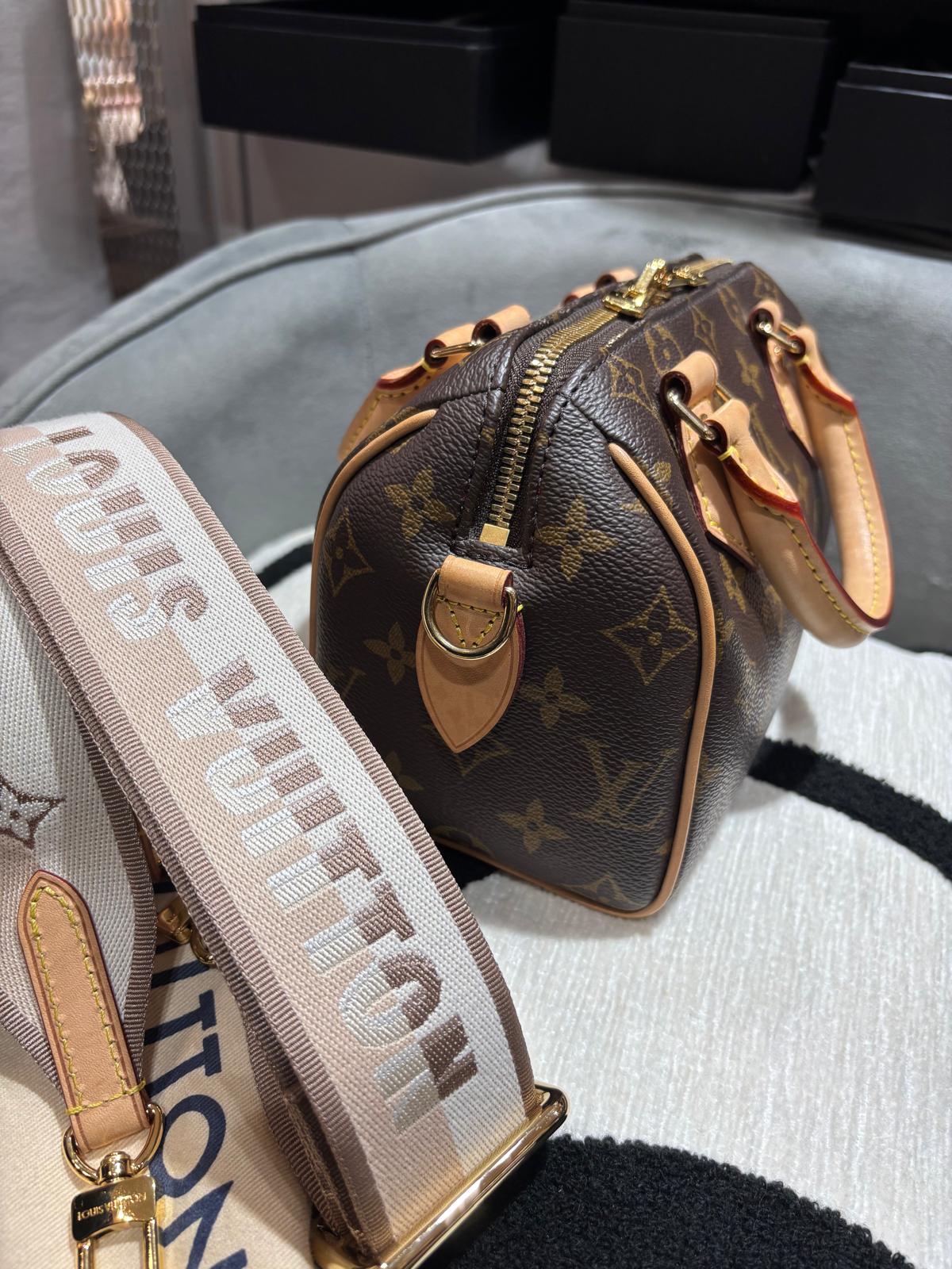 LV Speedy 20 Bandouliere Monogram M46234 100%Authentic, 95%New ✅key lock ✅Dust bag