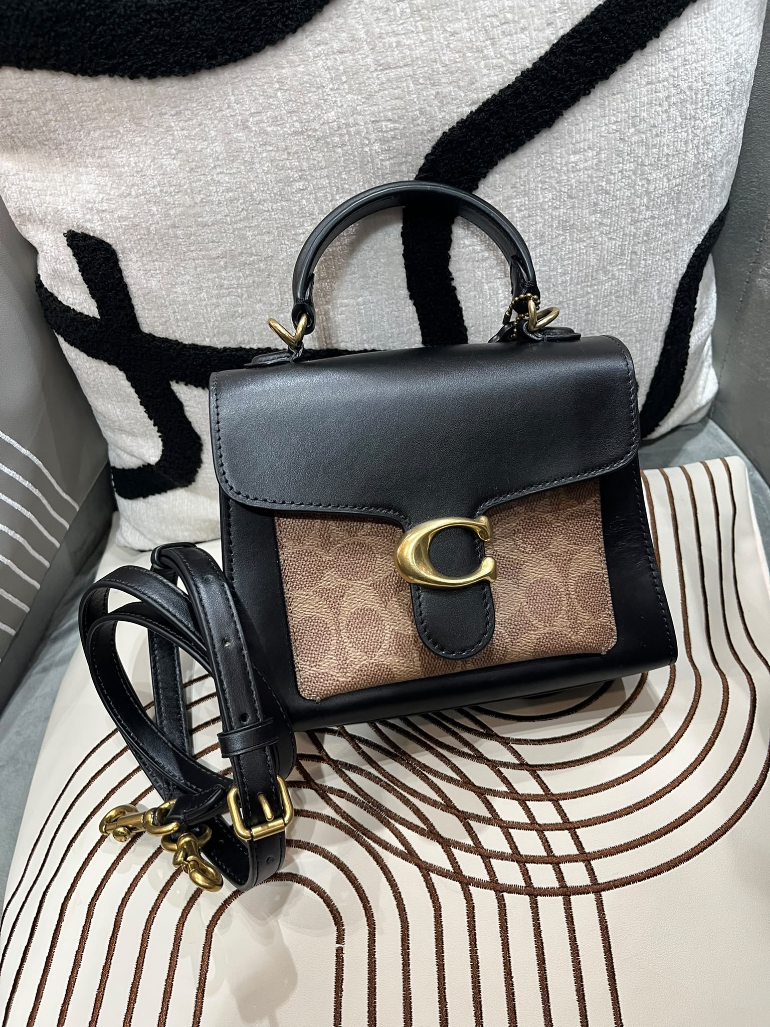 COACH tabby Black Calfskin, 2 way bag 黑色小牛皮 100%Authentic, 95%New ✅Dust bag