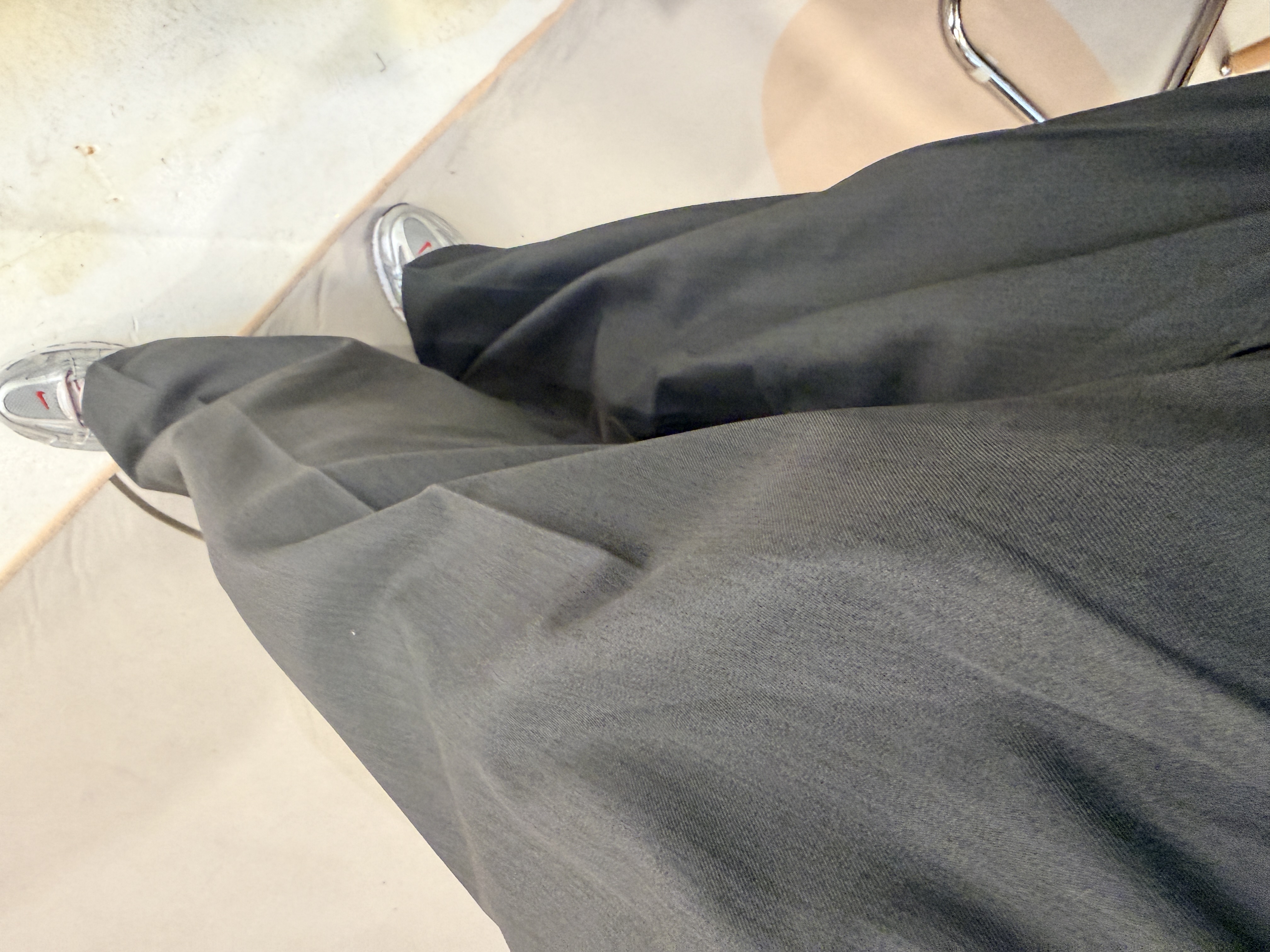 Loose cutting pants