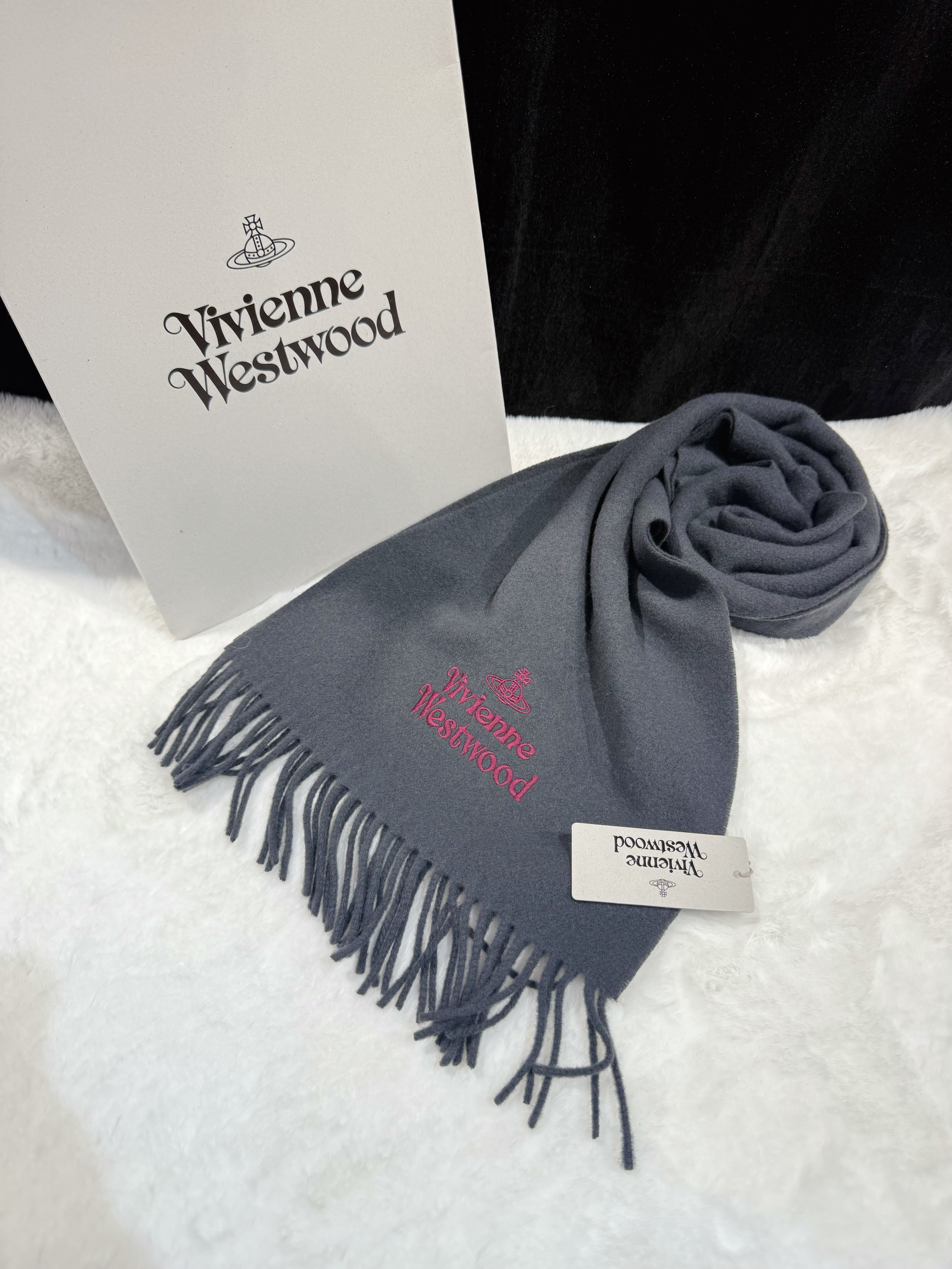 VW EMB scarf dark grey
